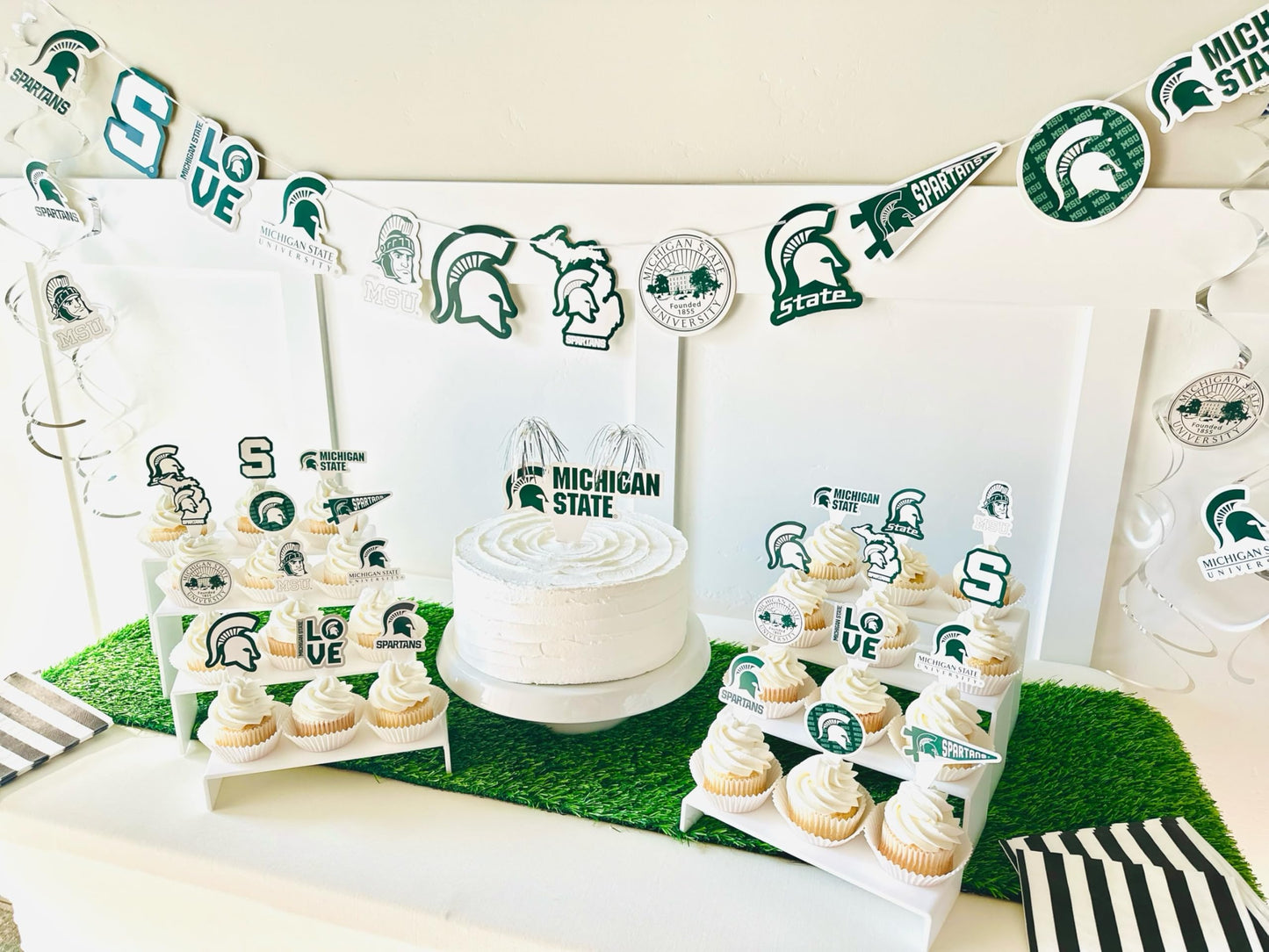 Michigan State Spartans Party Supplies (42 Pieces) Michigan State Graduation, Tailgating And Birthday Party Decorations With Ban