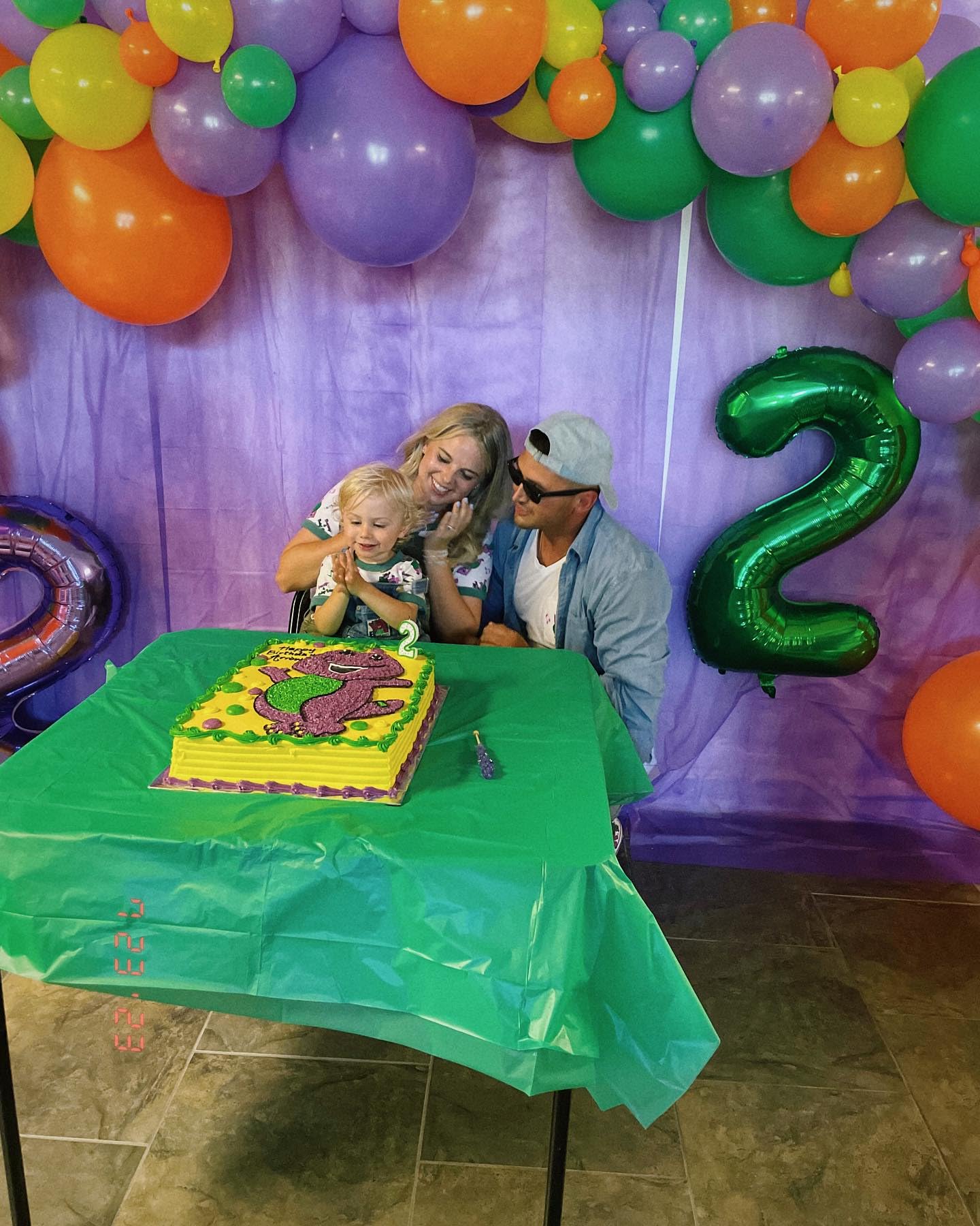Green Number 2 Balloon 40 Inch, 2 Balloon Number, 2Nd Birthday Decorations For Baby Girls Boys Toddlers
