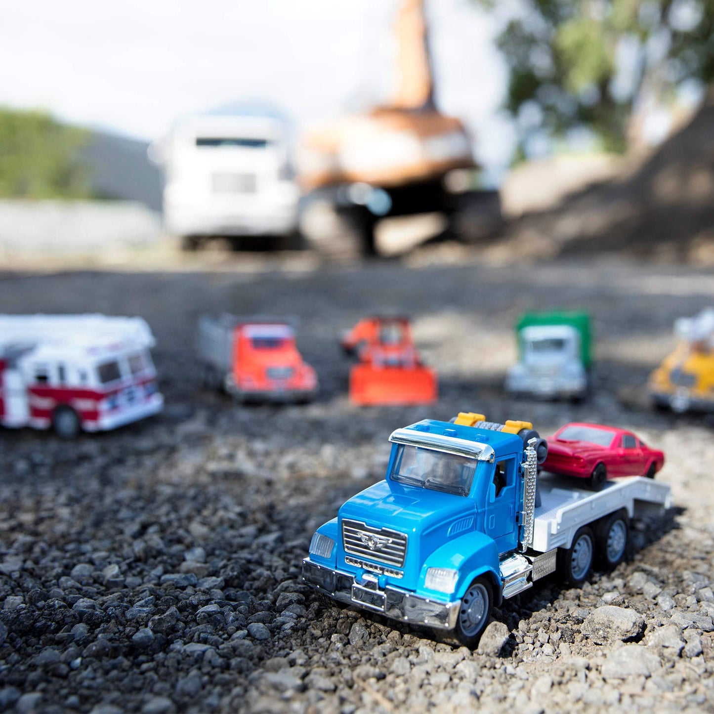 Driven by Battat - Toy Tow Truck For Kids - City Vehicle Toy - Lights & Sounds - Movable Parts - 3 Years + - Micro Tow Truck