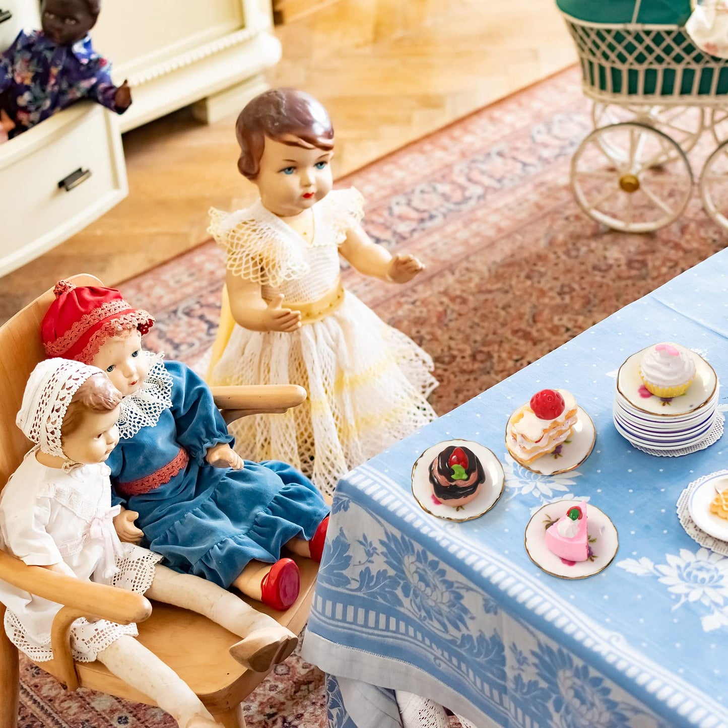 Chengu 40 Pcs 1:12 Scale Dollhouse Miniature Kitchen Accessories Set Includes 15 Flower Pattern Porcelain Tea Cup 24 Mixed Pretend Cake Foods 1 Mini Three-Tier Cake Stand For Decor Supply (Cute Style)