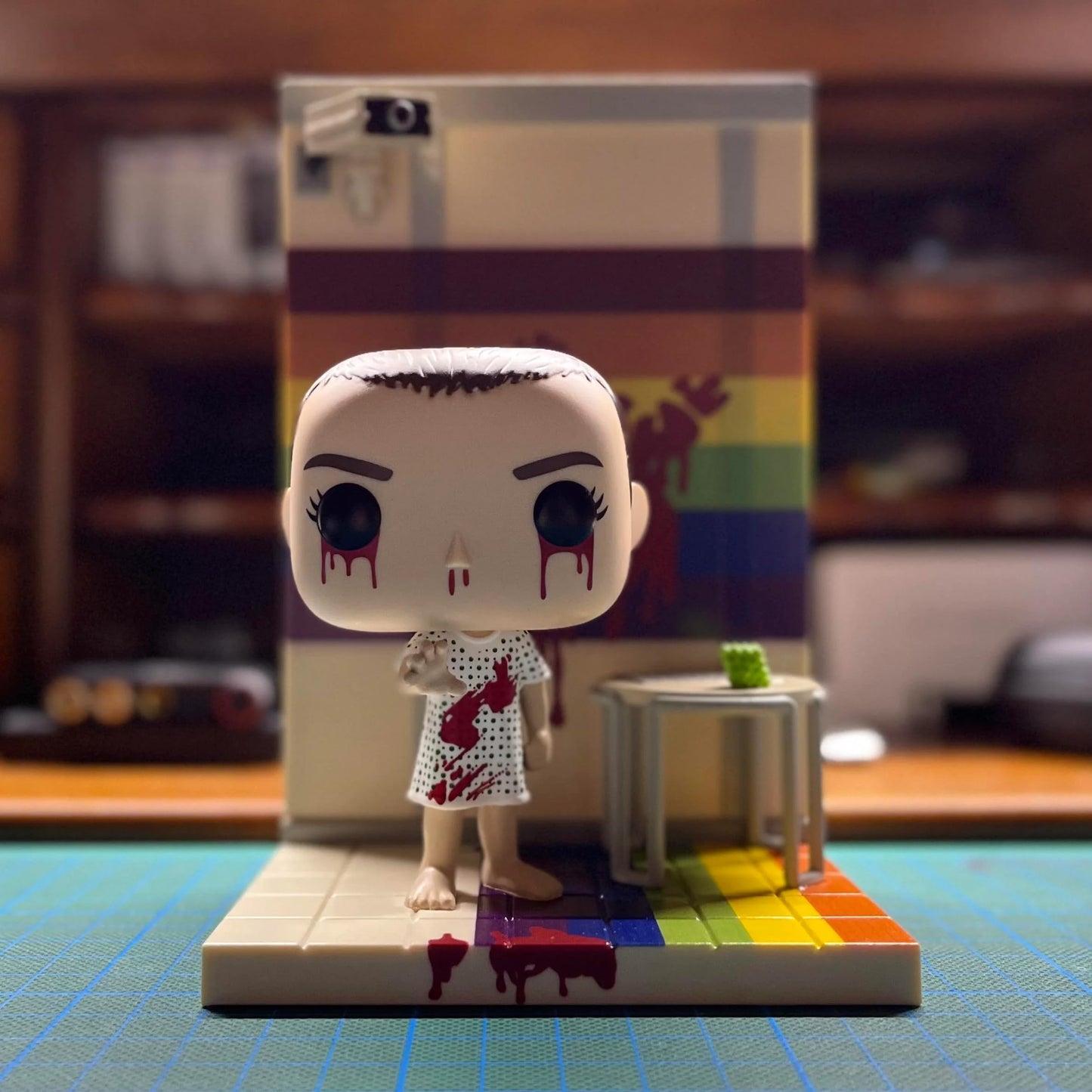 Funko POP! Deluxe: Stranger Things - Eleven in The Rainbow Room - limited availability Vinyl Figure - #1251  Multicolor