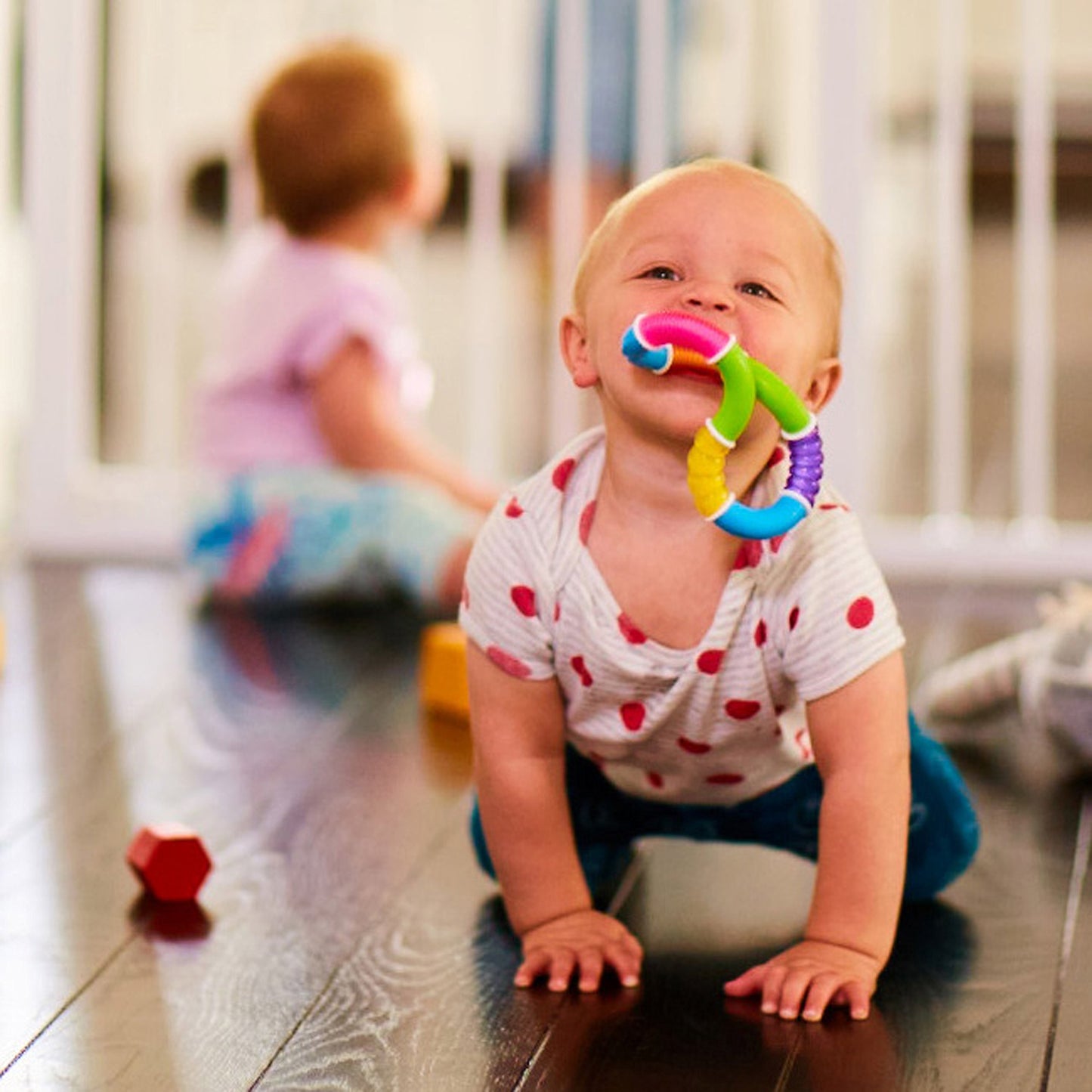 Munchkin Twisty Figure 8 Teether