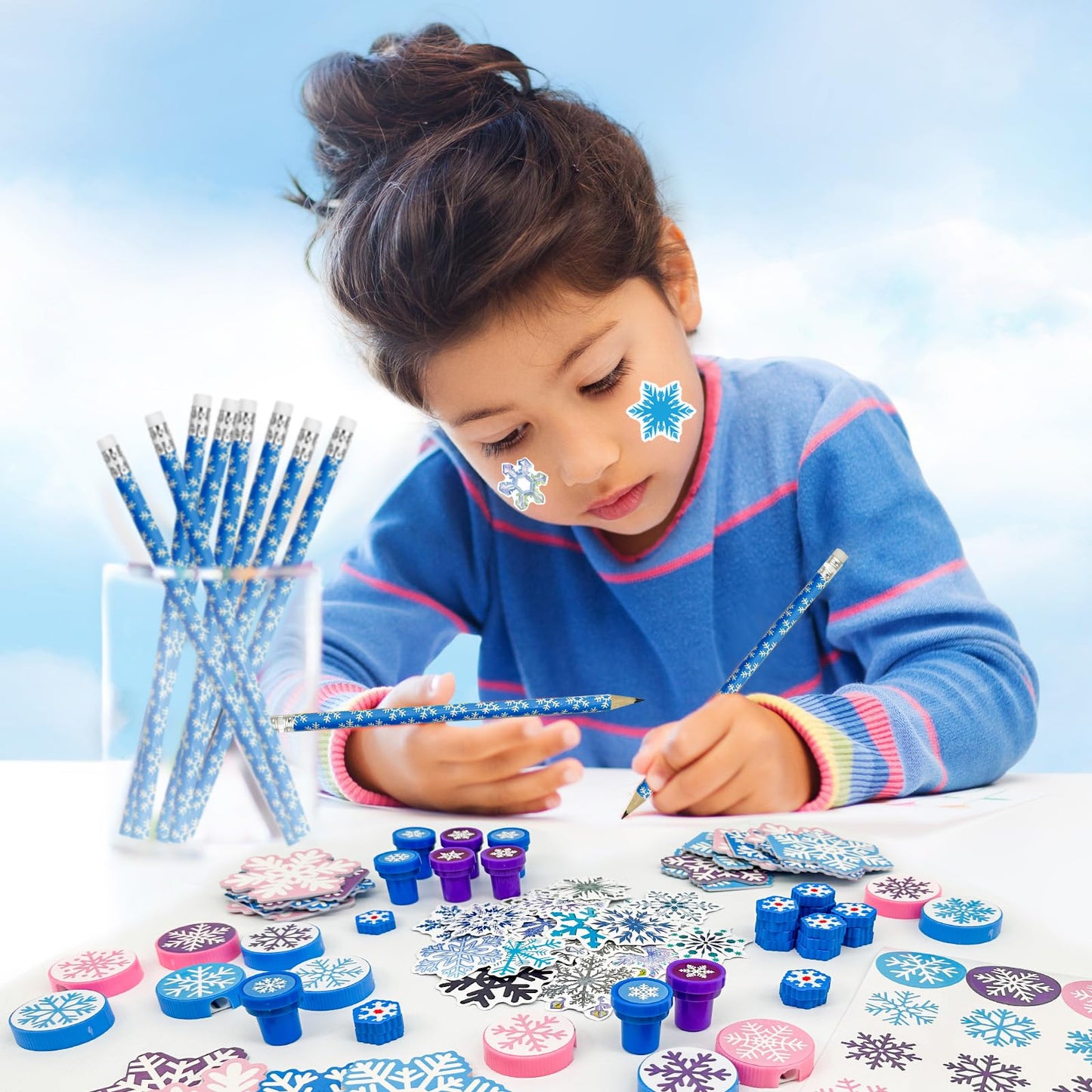 Cinrobiye 194 Pcs Snowflake Winter Frozen Party Favors Christmas Classrooms Exchange School Stationery Set Class Reward Prizes N