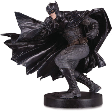Dc Designer Series: Black Label Batman By Lee Bermejo Statue