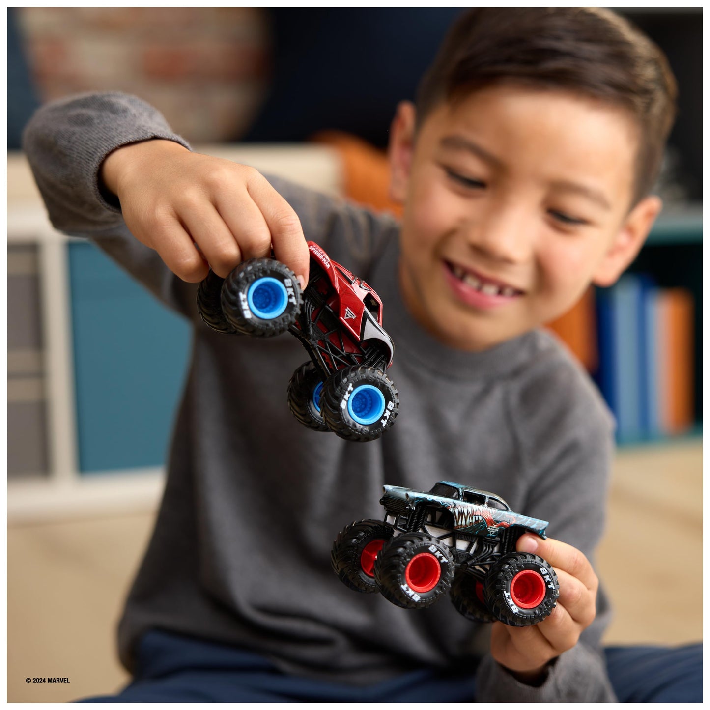 Monster Jam Die-Cast Monster Trucks, Venom Vs. Spider-Man, 1:64 Scale, Model 6071942, Kids Toys for Ages 3+