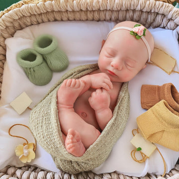 Babeside Lifelike Reborn Baby Dolls Aurora 16 Inch (Weight 4 Lb) Full Platinum Silicone Reborn Baby Dolls Anatomically Correct Sleeping Baby Girl Real Life Baby Dolls With Feeding Kit & Gift Box