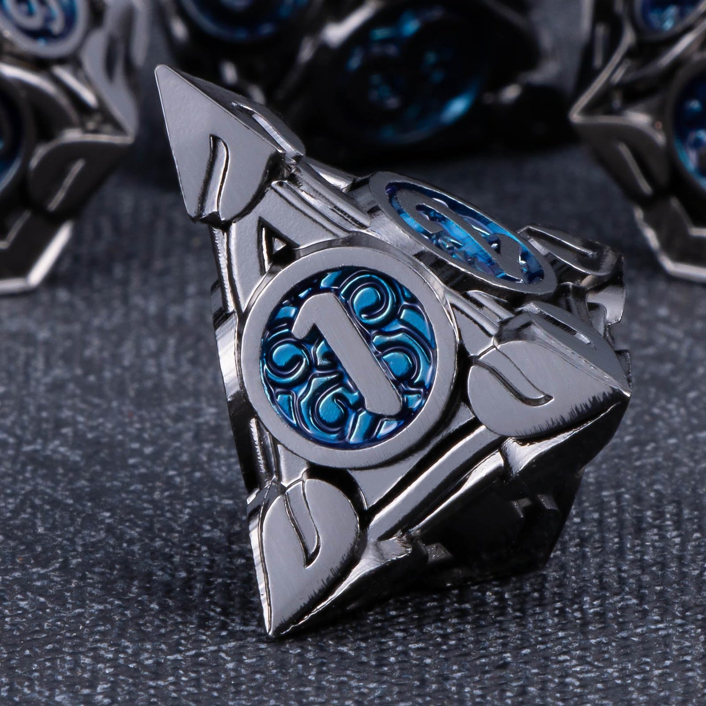 Kerwellsi Metal Dnd Dice Set D&D, 7Pcs Nature Vines Leaf Dungeons And Dragons Role Playing Dice With Gift Box, Black Blue Polyhe
