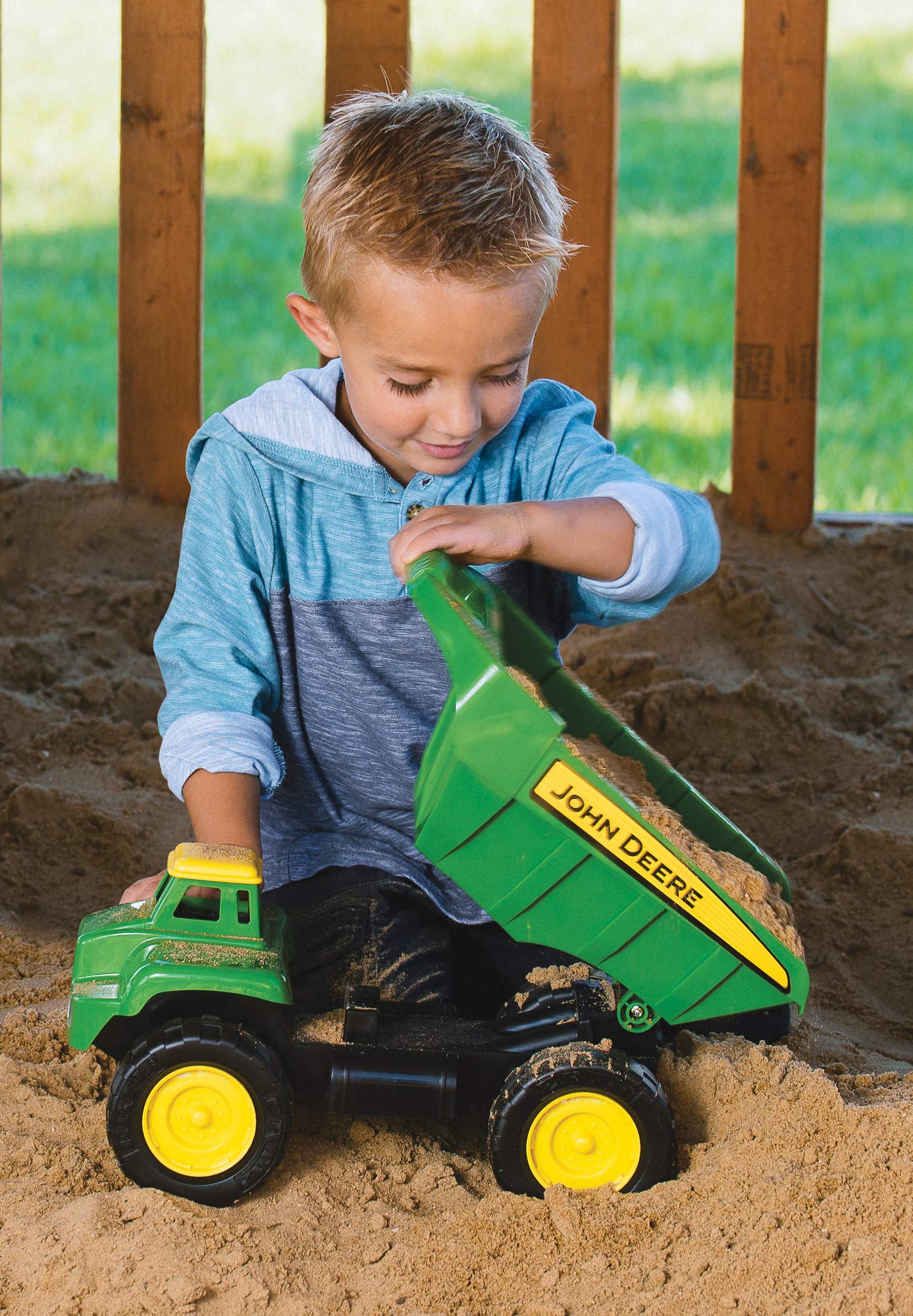 TOMY John Deere 15'' Big Scoop Dump Truck with Sand Tools, Brown/a