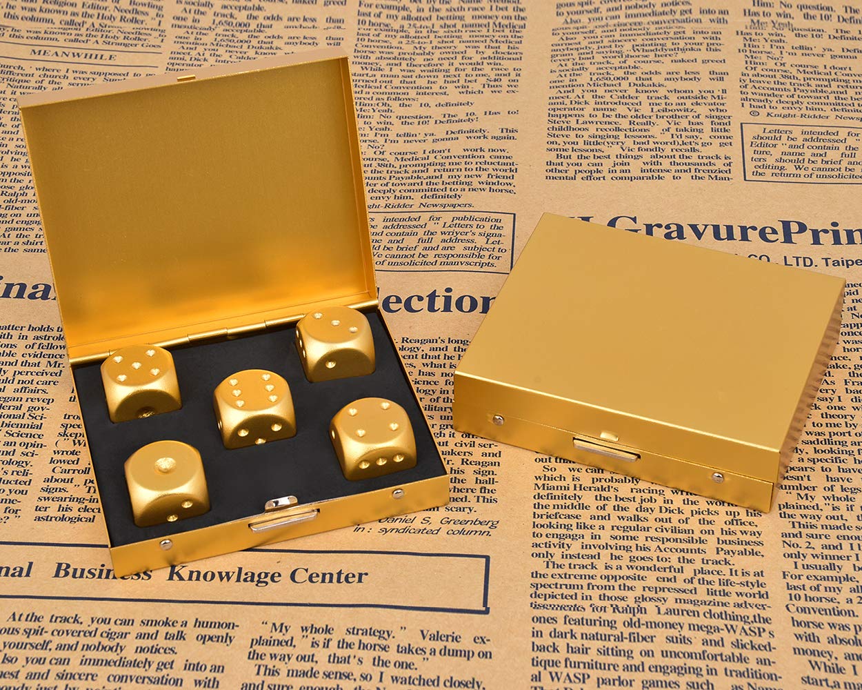 DS.DISTINCTIVE STYLE Aluminum Alloy Dice 5 Pieces 16mm Portable Metal Dices with Case 6 Sided Dice for Party Game (Golden Square