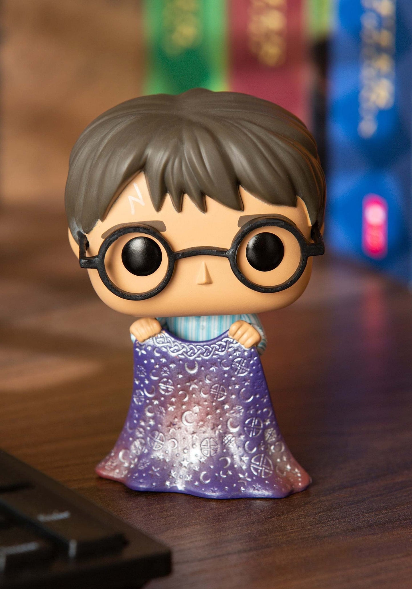 Funko Pop! Harry Potter: Harry Potter - Harry With Invisibility Cloak