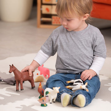 Learning Minds Set of 8 Jumbo Farm Animal Figures - Farm Animals for Toddlers Age 1-3 - Farm Toy for Kids Age 18 Months Plus - Animal Toys for Kids 1 2 3 Years Old