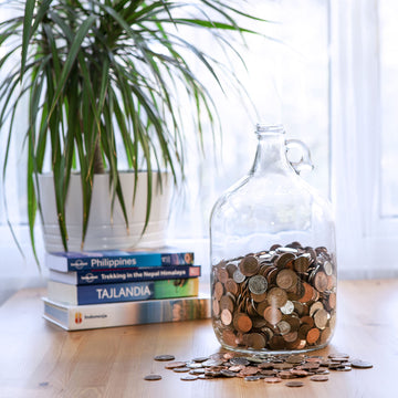 $2,000 Dollar Glass Money Jar - Piggy Bank For Adults - 1 Us Gallon Luxury Money Box Holds Over $2,000 In Dollar Coins!
