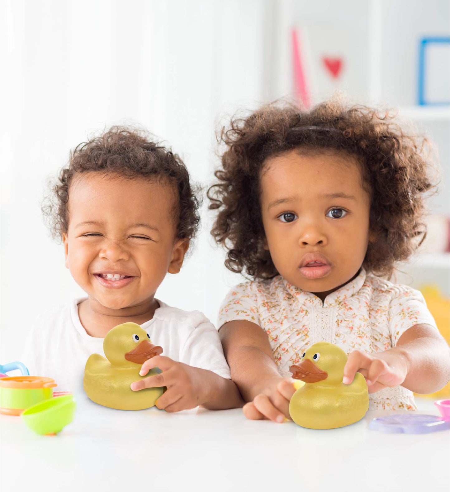 DolliBu Metallic Yellow Duck Bath Buddy Squirter - Floating Yellow Duck Rubber Bath Toy  Fun Water Squirting Bath Time Play for Toddlers  Animal Toy for Bathtub  Beach  and Pool for Girls and Boys