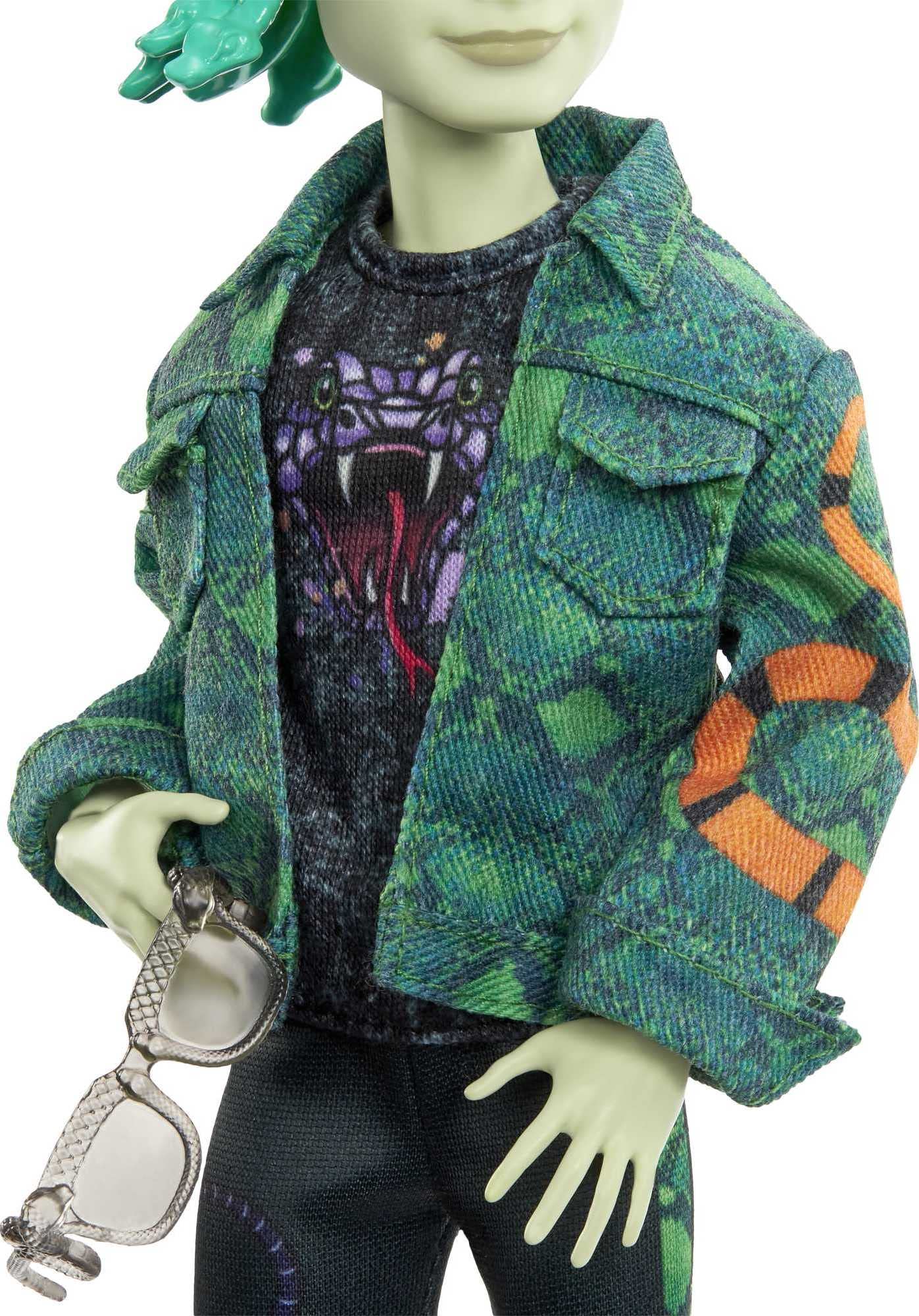 Monster High Deuce Gorgon Doll with Denim Snake Jacket & Accessories, Pet Mouse Perseus, 11.81 Tall, Multicolor