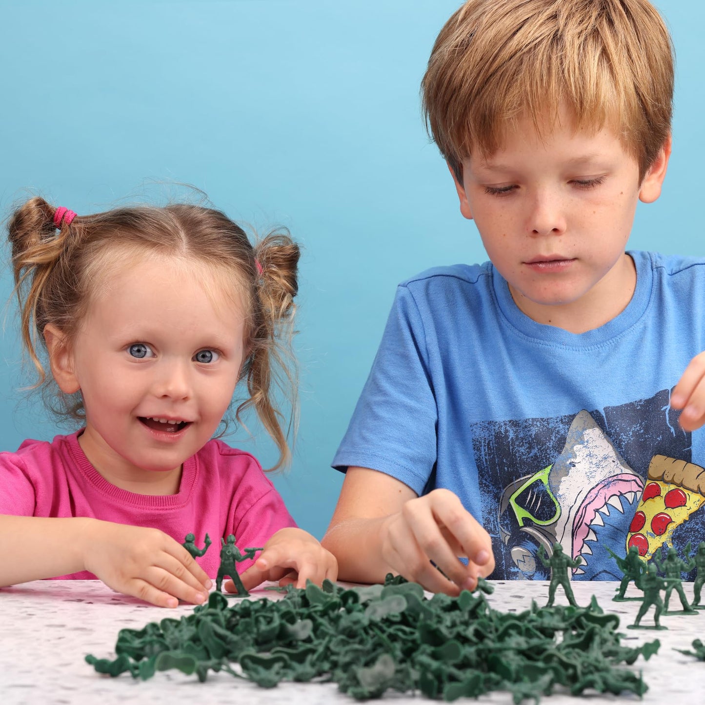 Entervending Army Men Action Figures - 2    Small Soldiers For Boys - 25 Pcs Green Army Soldier Toy Playset - Military Toys - Ar