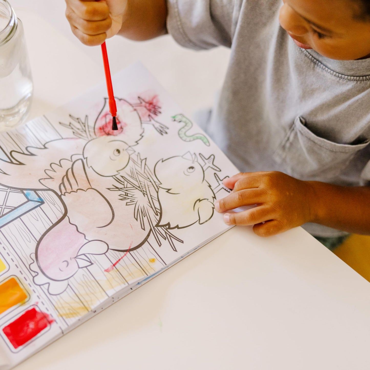 Melissa & Doug Paint With Water - Farm Animals, 20 Perforated Pages, Spillproof Palettes