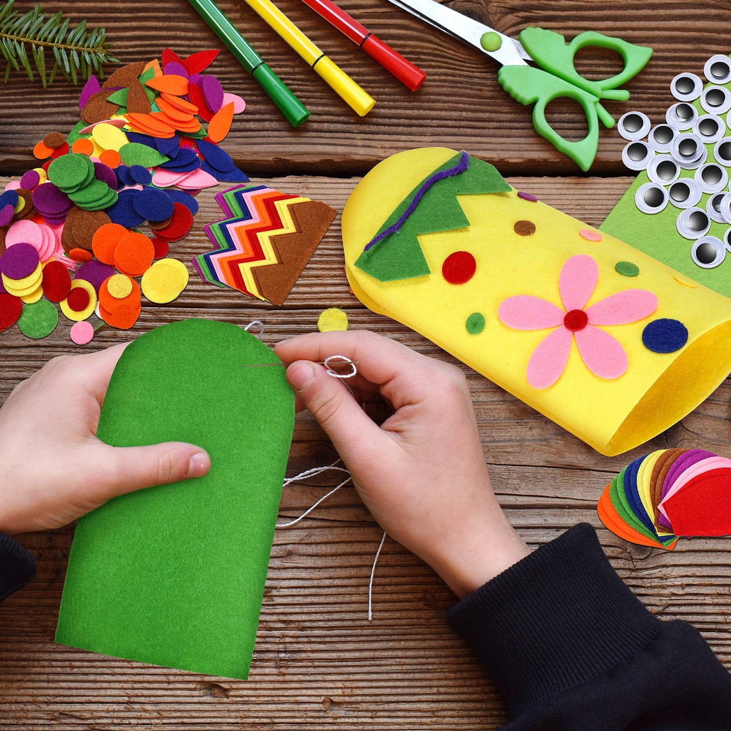 Gejoy 16 Pcs Hand Puppet Making Kit Kids mature-themed Scok Puppet Kit Art Craft Toys DIY with Pompoms Googly Eyes Storytelling Role Play Party Teaching Supplies