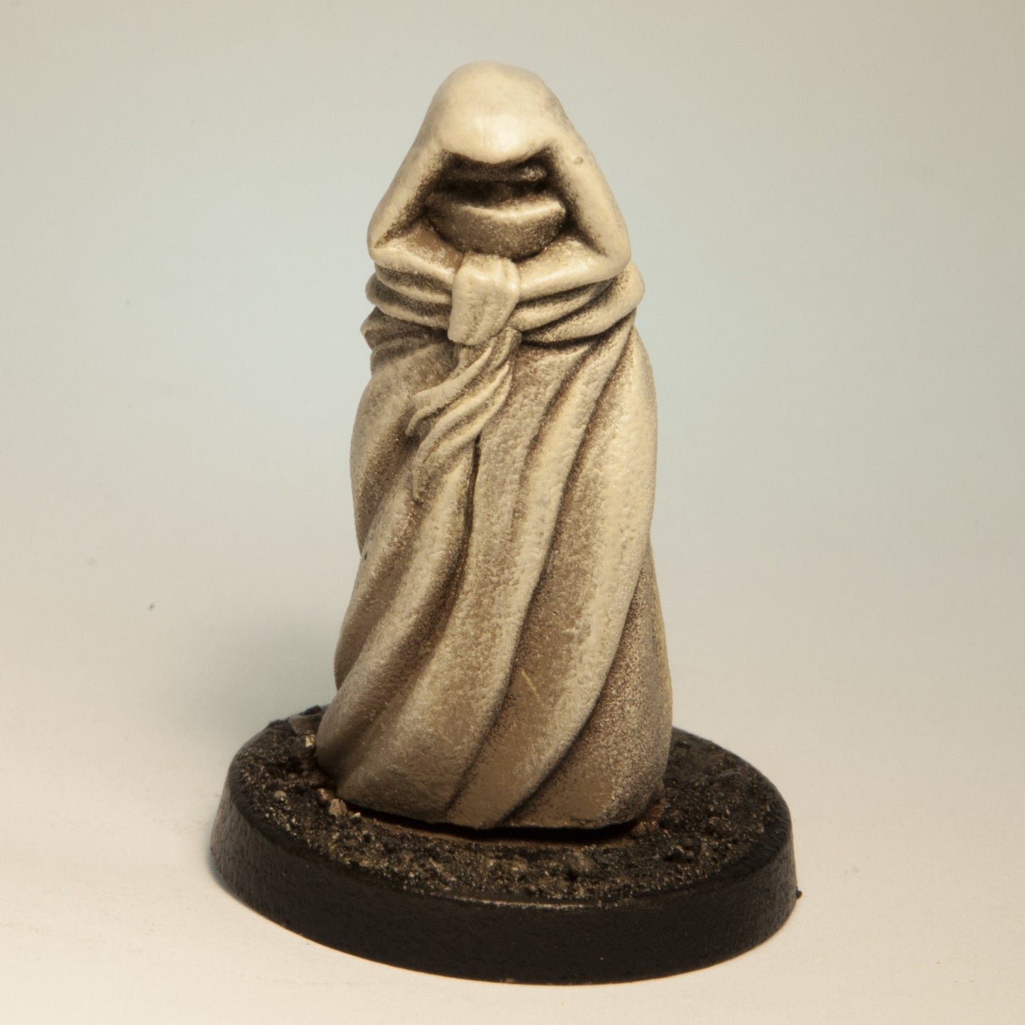 Stonehaven Cloaked Human Miniature Figure (For 28Mm Scale Table Top War Games) - Made In Us
