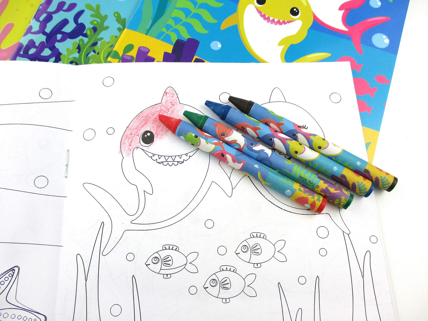 TINYMILLS Shark Family Coloring Book Set with 12 Coloring Books and 48 Crayons Shark Family Birthday Party Supplies Favor Bag Fi