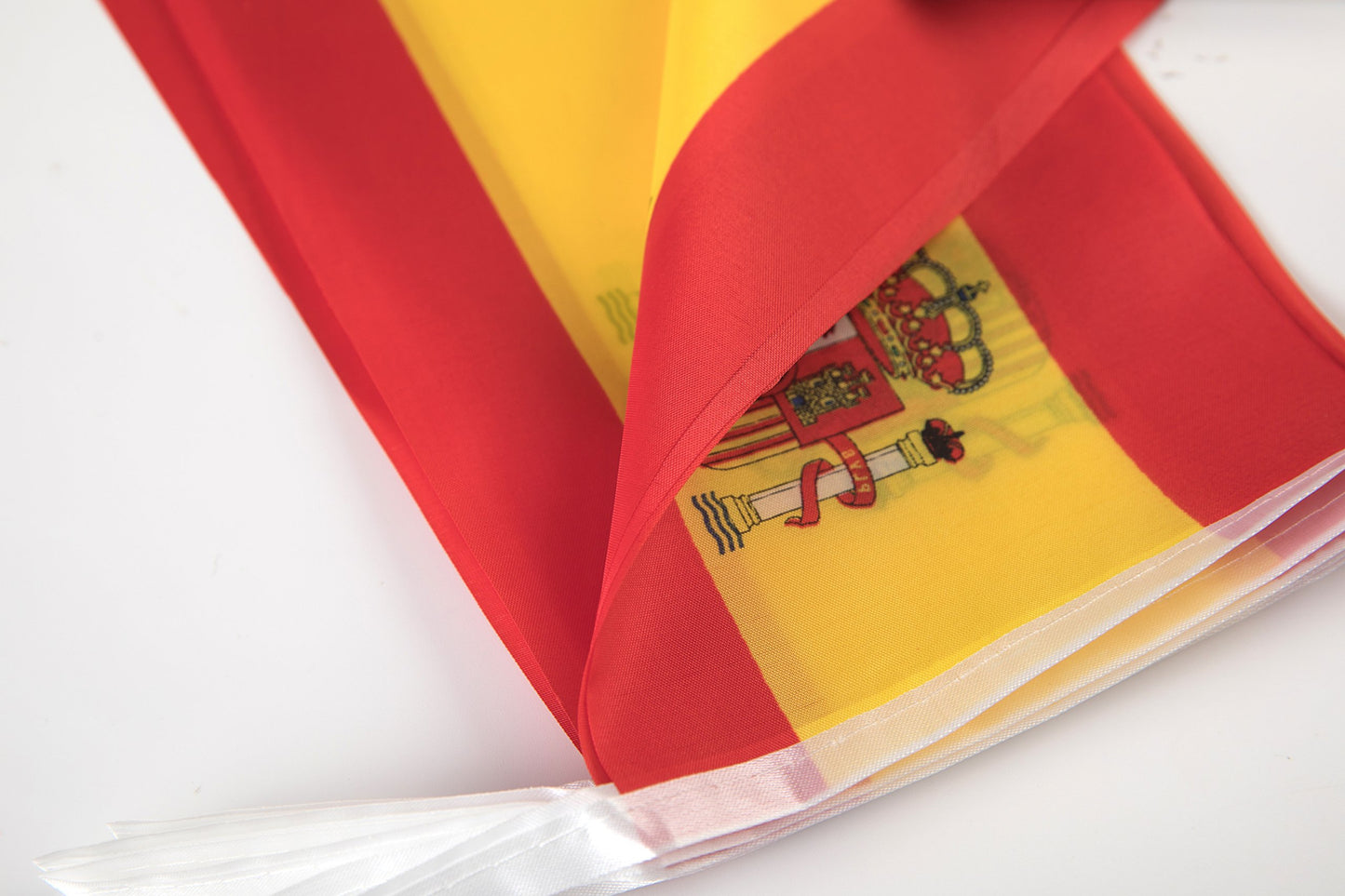Spain Flag Spanish Flag,100Feet/76Pcs National Country World Pennant Flags Banner,Party Decorations Supplies For,Bar,Indoor And