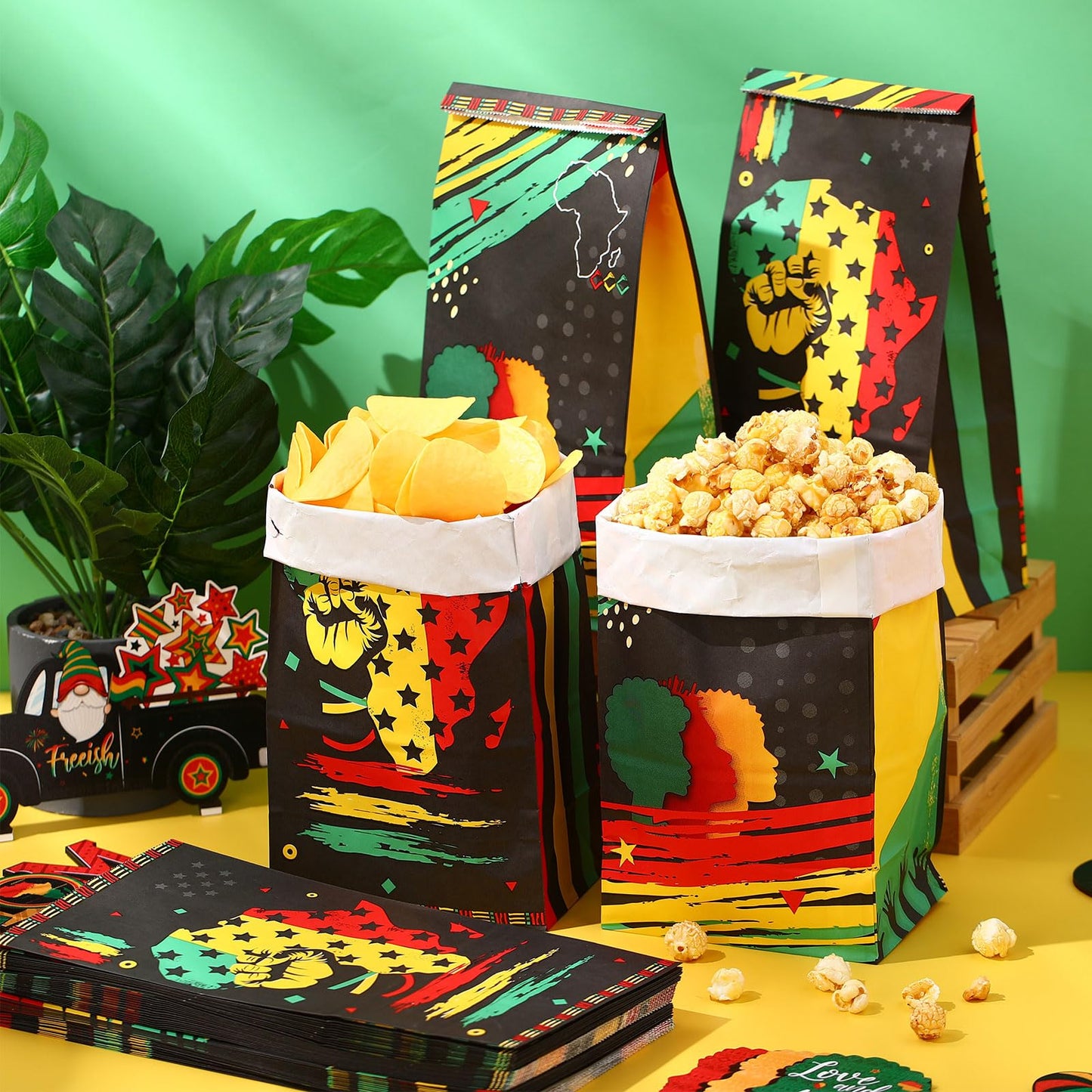 Sweetude 100 Pcs Juneteenth Day Paper Bags Bulk Happy Juneteenth Gift Treat Wrap Goodie Bags for Freedom Day 1865 Black American