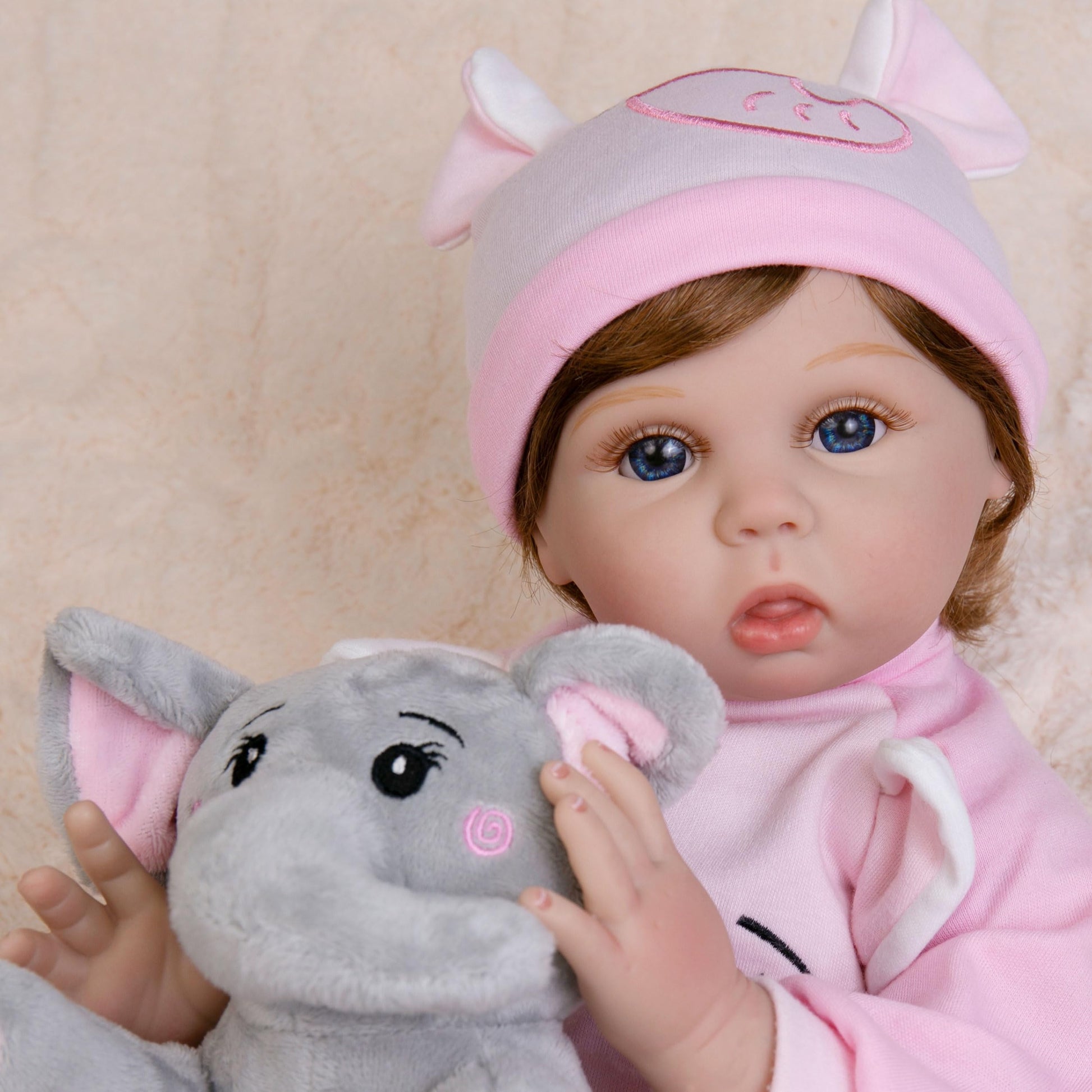 Ekokiz Reborn Baby Dolls, 22-Inch Realistic Newborn Baby Doll Soft Cloth Body Lifelike Baby Dolls Complete With Clothes And Toy