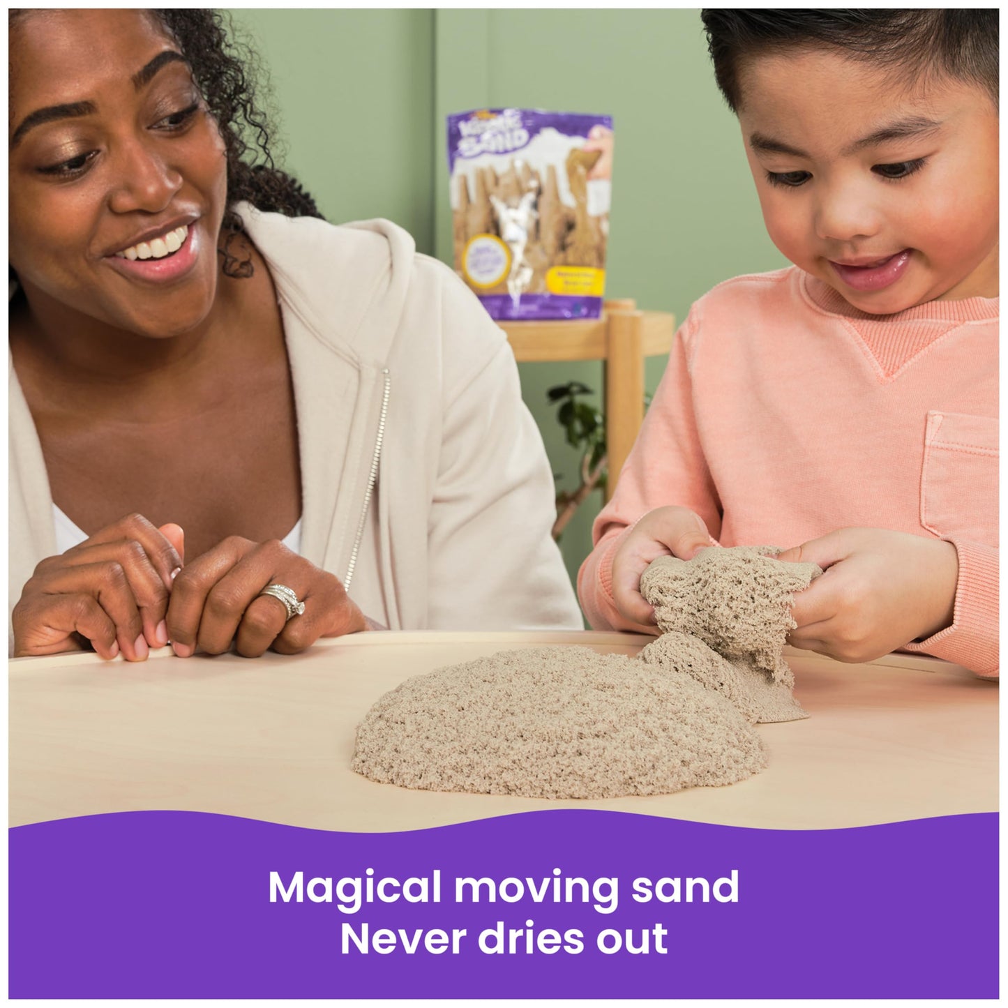 Kinetic Sand, 2lb Brown Play Sand, Moldable Sensory Toys for Kids, Resealable Bag (Packaging May Vary), for Ages 3 and up