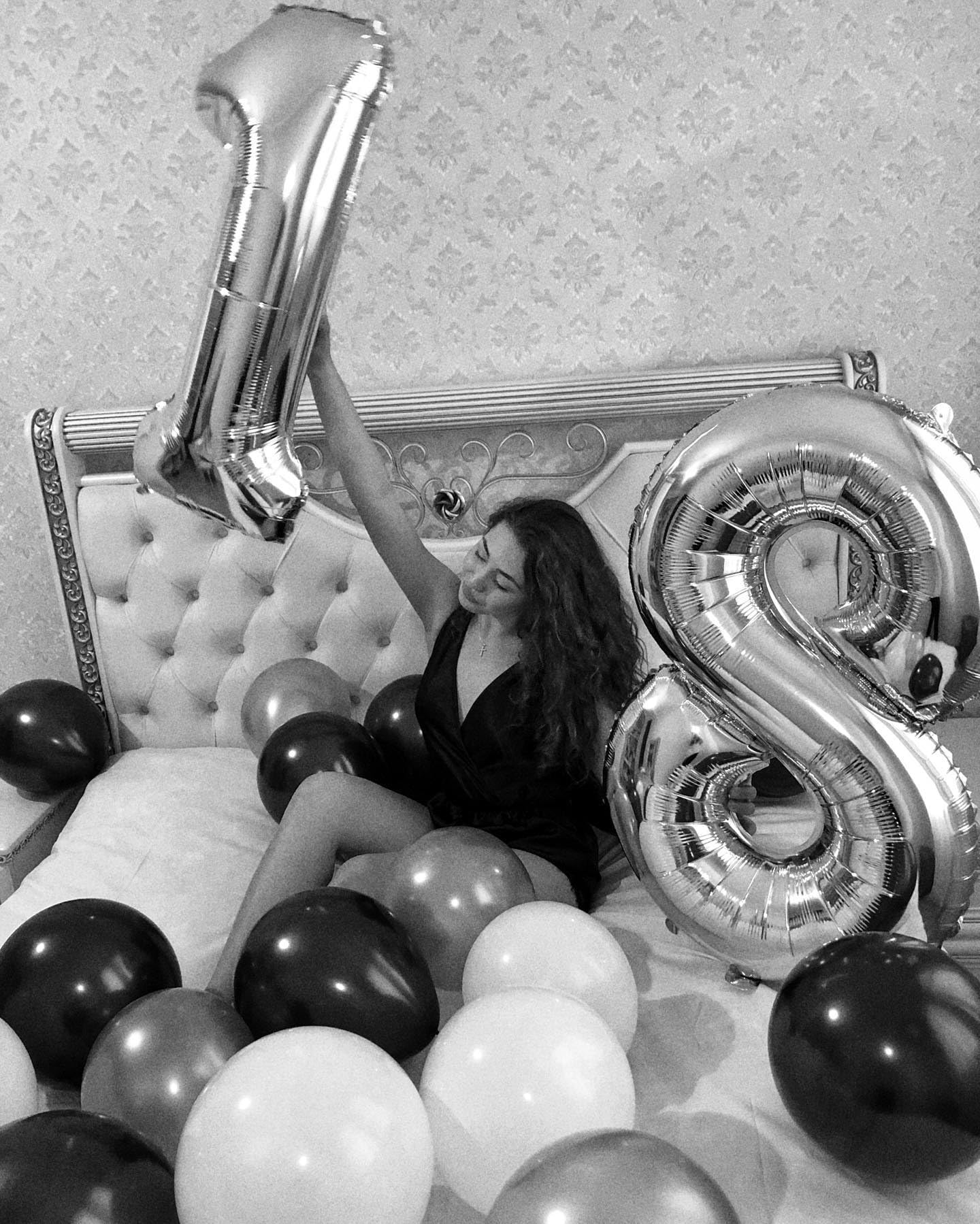 Silver 8 Balloon, Number Balloons 40 Inch, 8Th Birthday Decorations For Boys Girls, Silver Birthday Balloons, Silver Party Suppl
