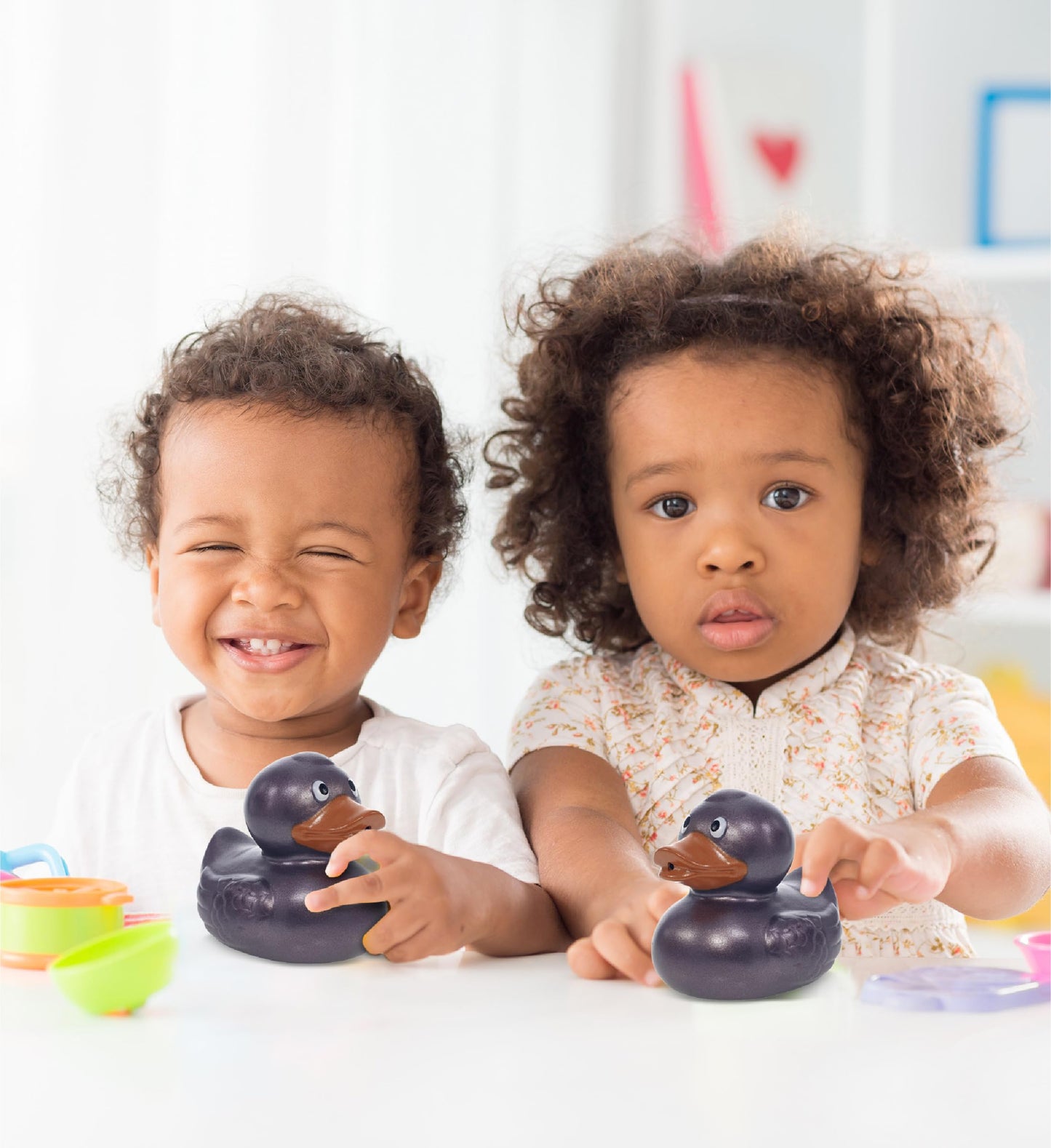 DolliBu Metallic Purple Duck Bath Buddy Squirter - Floating Purple Duck Rubber Bath Toy  Fun Water Squirting Bath Time Play for Toddlers  Animal Toy for Bathtub  Beach  and Pool for Girls and Boys