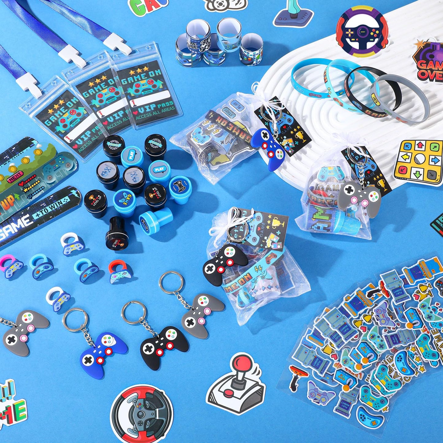 RoundFunny 266 Pcs Video Game Party Favors Gamer Birthday Supplies Included Game Console Handle Keychain,Cards with Card Holders