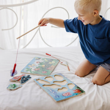 Melissa & Doug Magnetic Wooden Fishing Game And Puzzle With Wooden Ocean Animal Magnets