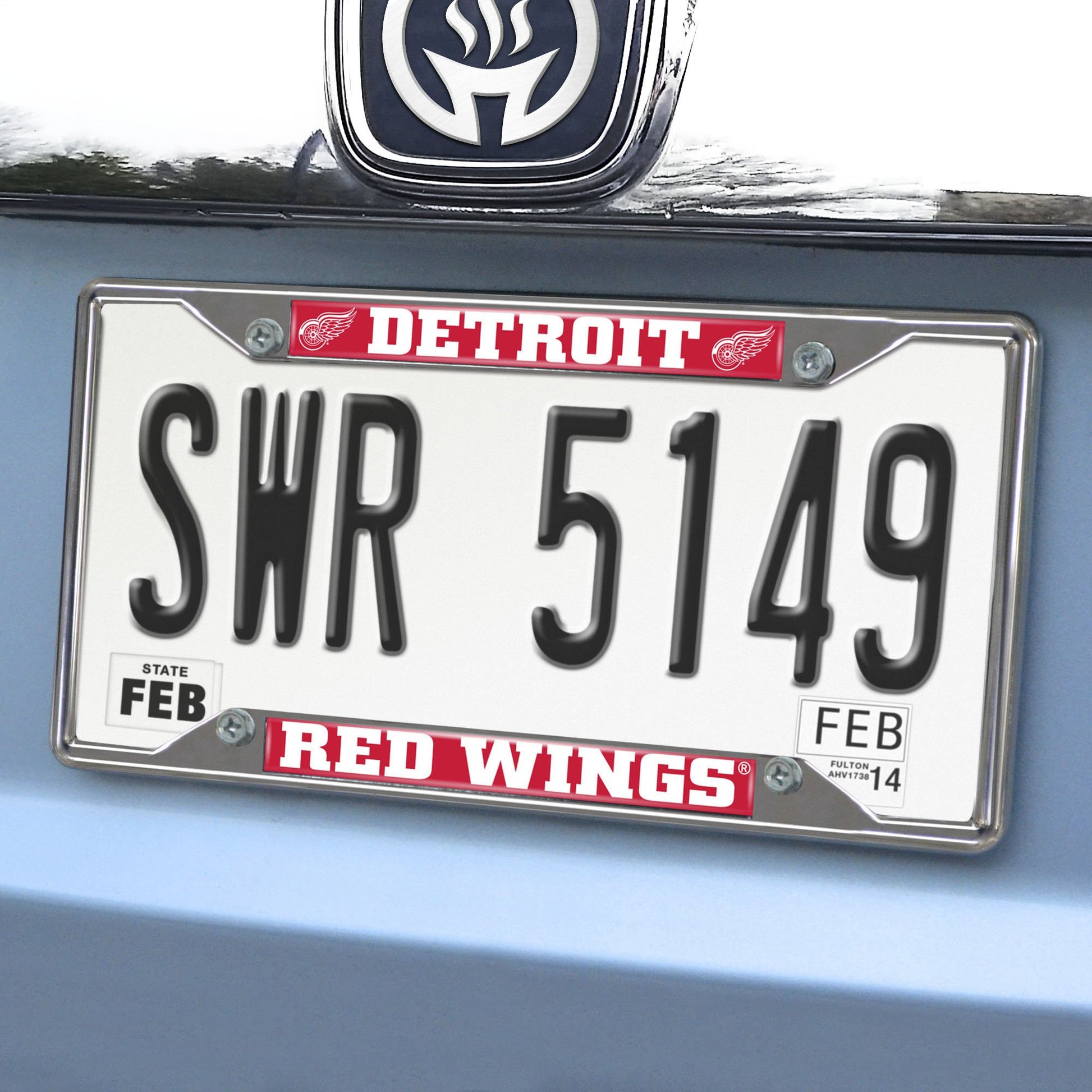 FANMATS 14793 Detroit Red Wings Chrome Metal License Plate Frame, Team Colors, 6.25in x 12.25in