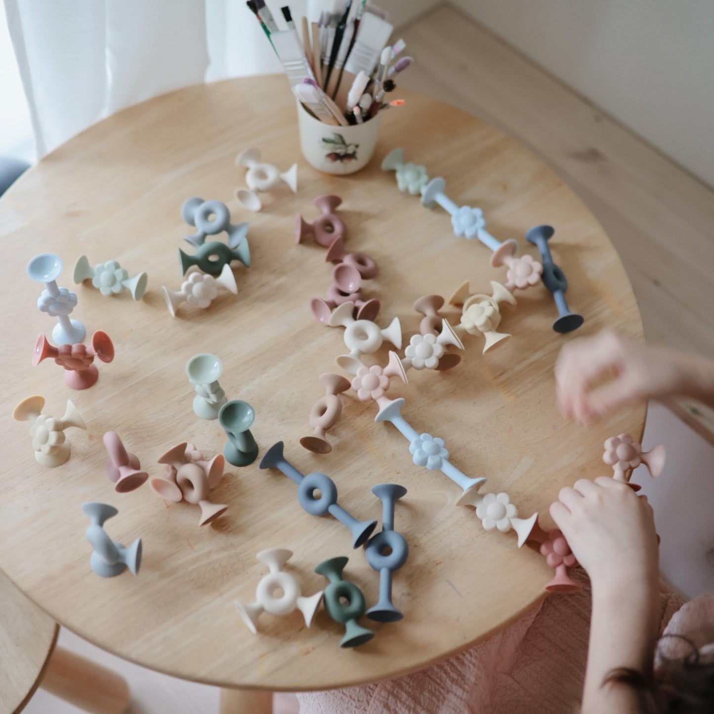 mushie Silicone Suction Builder Toy | 18 pcs for Kids 3 Years+ (Daisy)