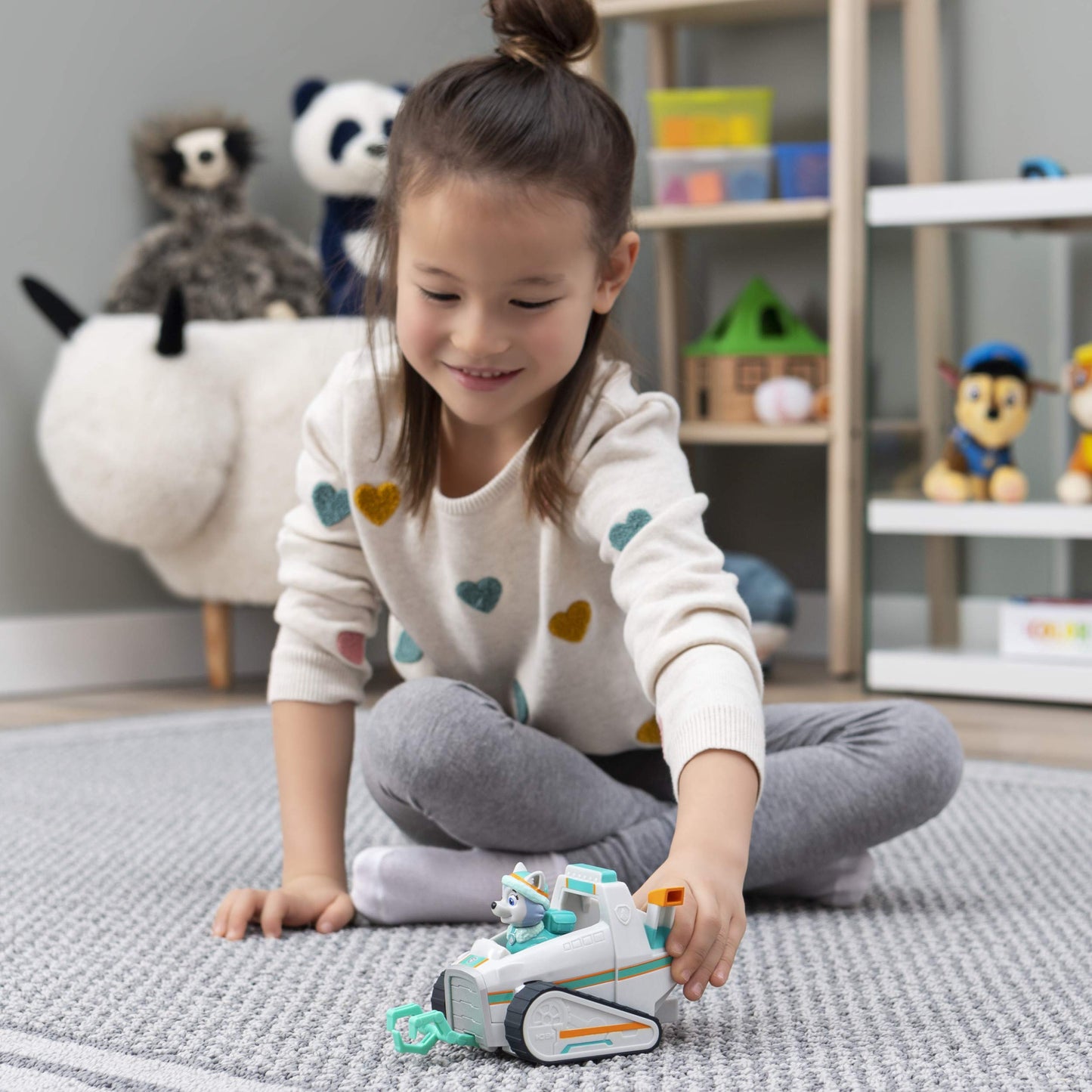 Paw Patrol Everest’s Snow Plow Vehicle with Collectible Figure, Plastic, Ages 3+, Model 6056856