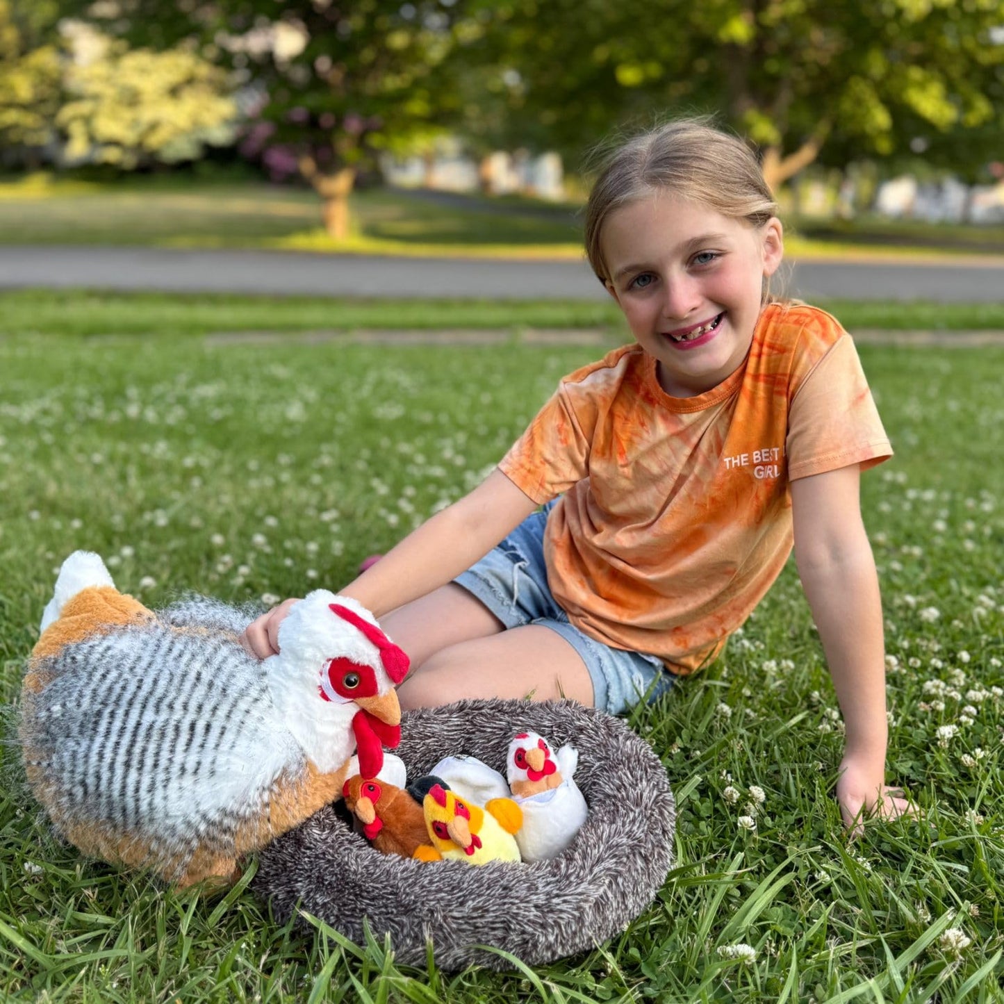 BENINY 8Pcs Chicken Stuffed Animal  Stuffed White Hen with Little Baby Chicks and Coop  Plush Toys for Kids  Hit of Christmas Farm Party