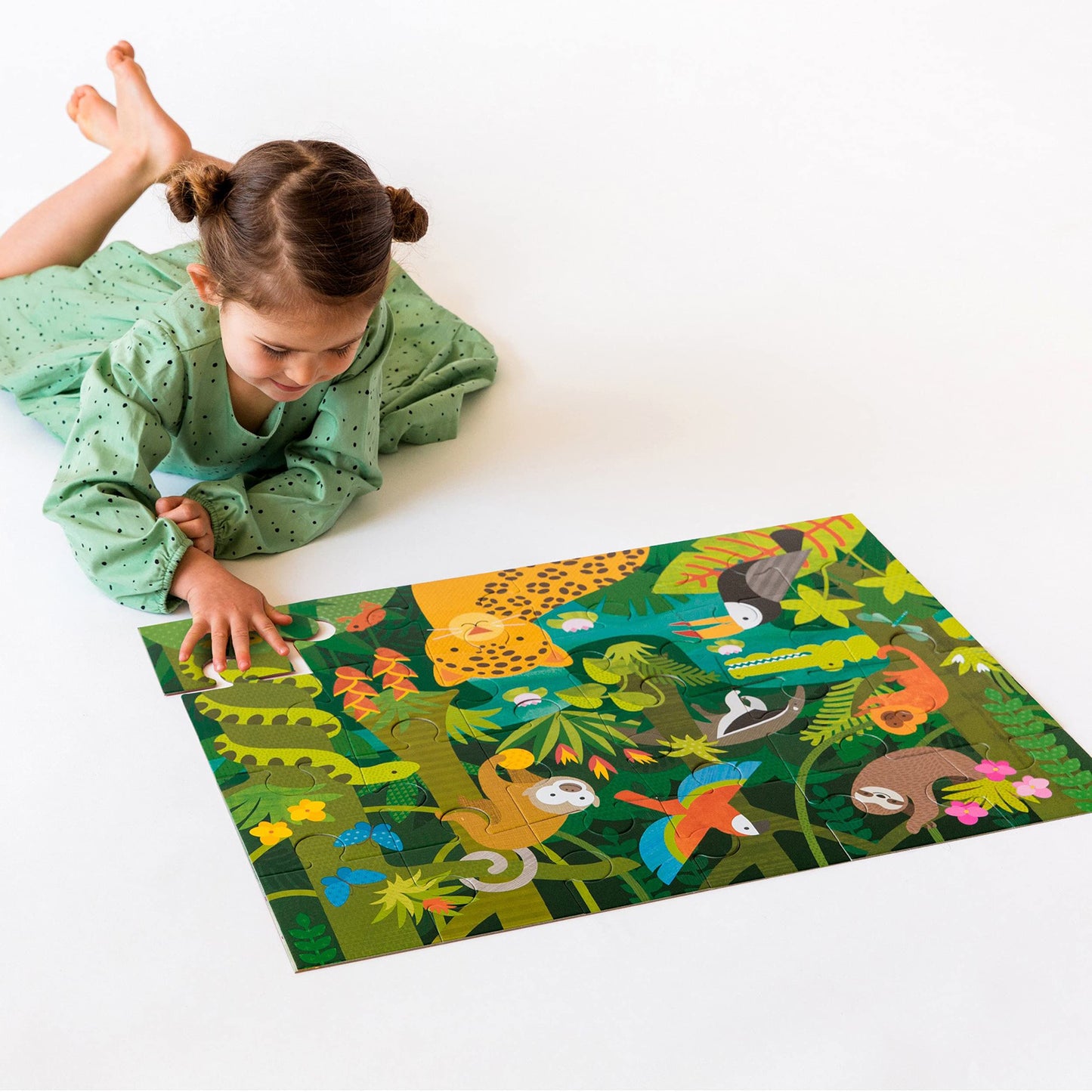 Petit Collage Floor Puzzle, Wild Rainforest, 24-Pieces – Large Puzzle For Kids, Completed Rainforest Puzzle Measures 18” X 24” – Makes A Great Gift Idea For Ages 3+