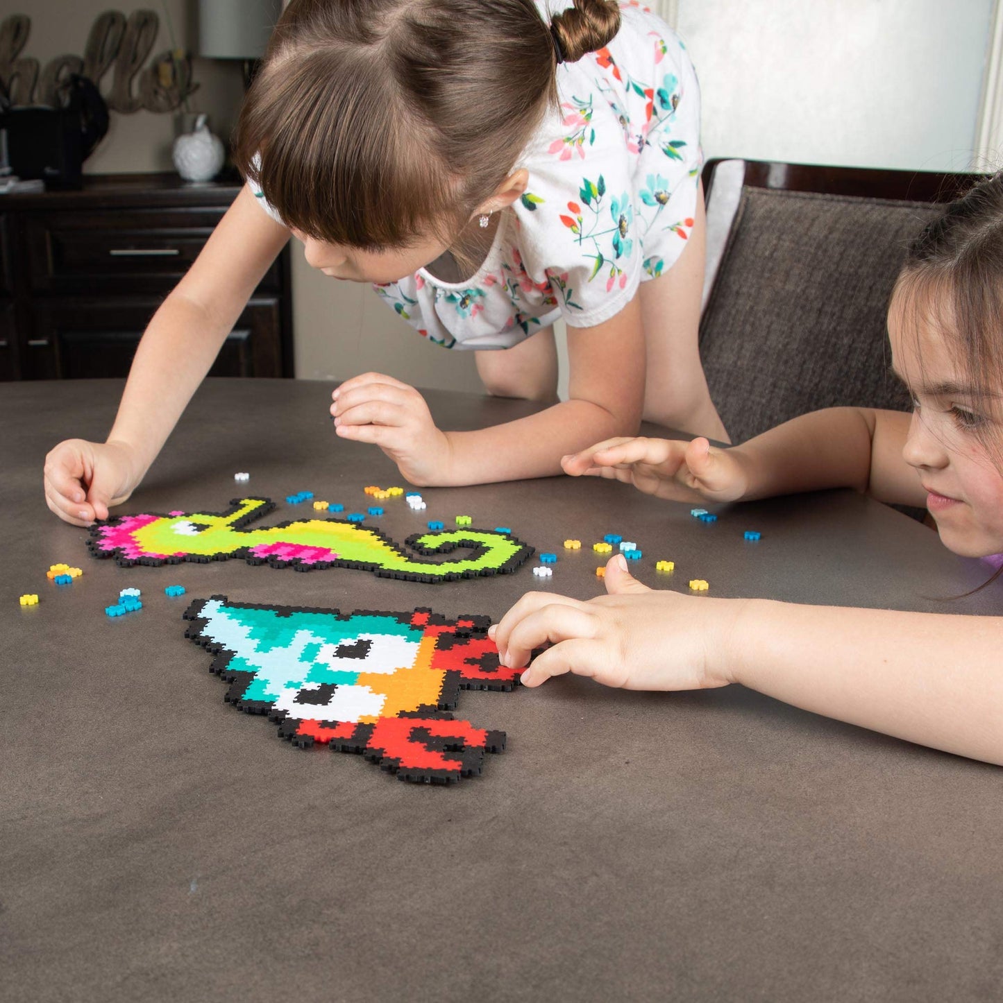 Fat Brain Toys Jixelz - 700 Pc Set - Sea Friends - Picture-Building Kit, Ages 6+