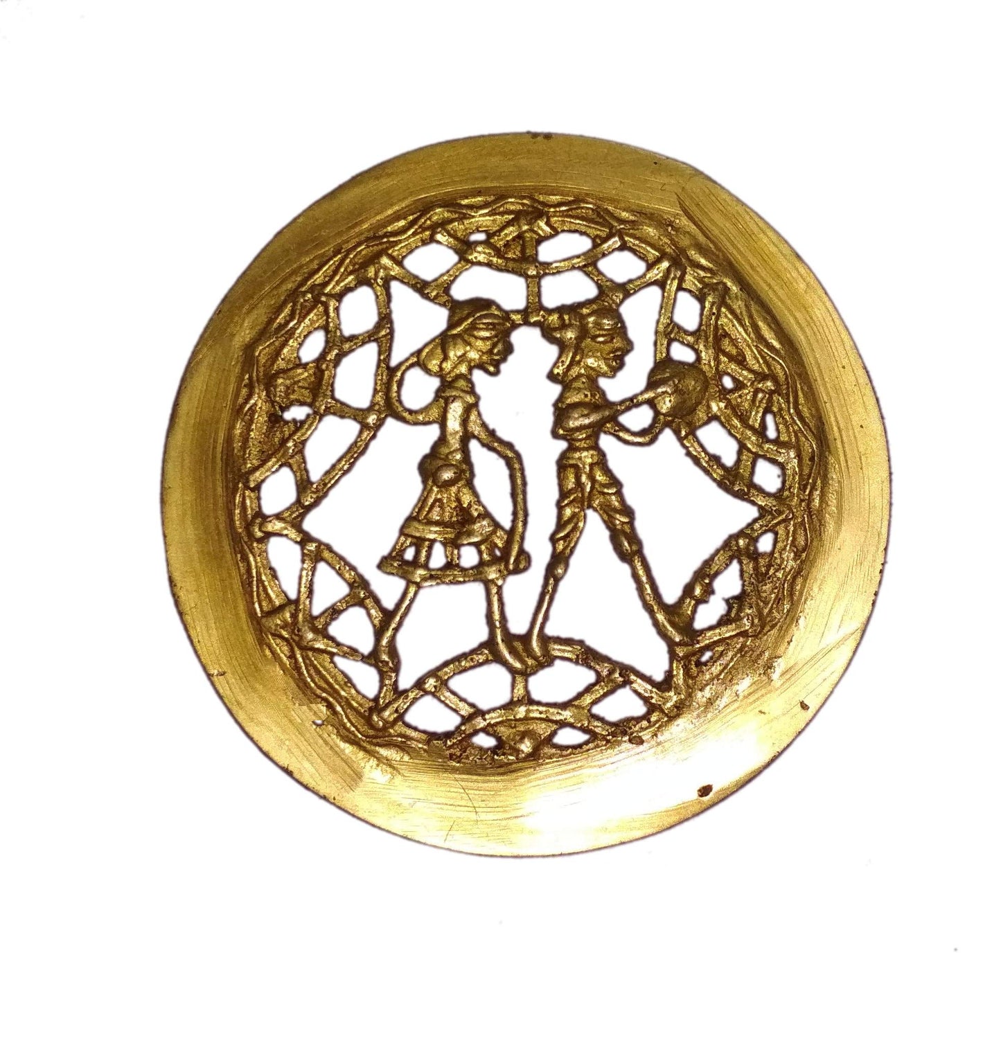 Purpledip Brass Wall Hanging Plaque 'Working Couple': Dokra Craft Tribal Artform Circle Plate Statue (11437)