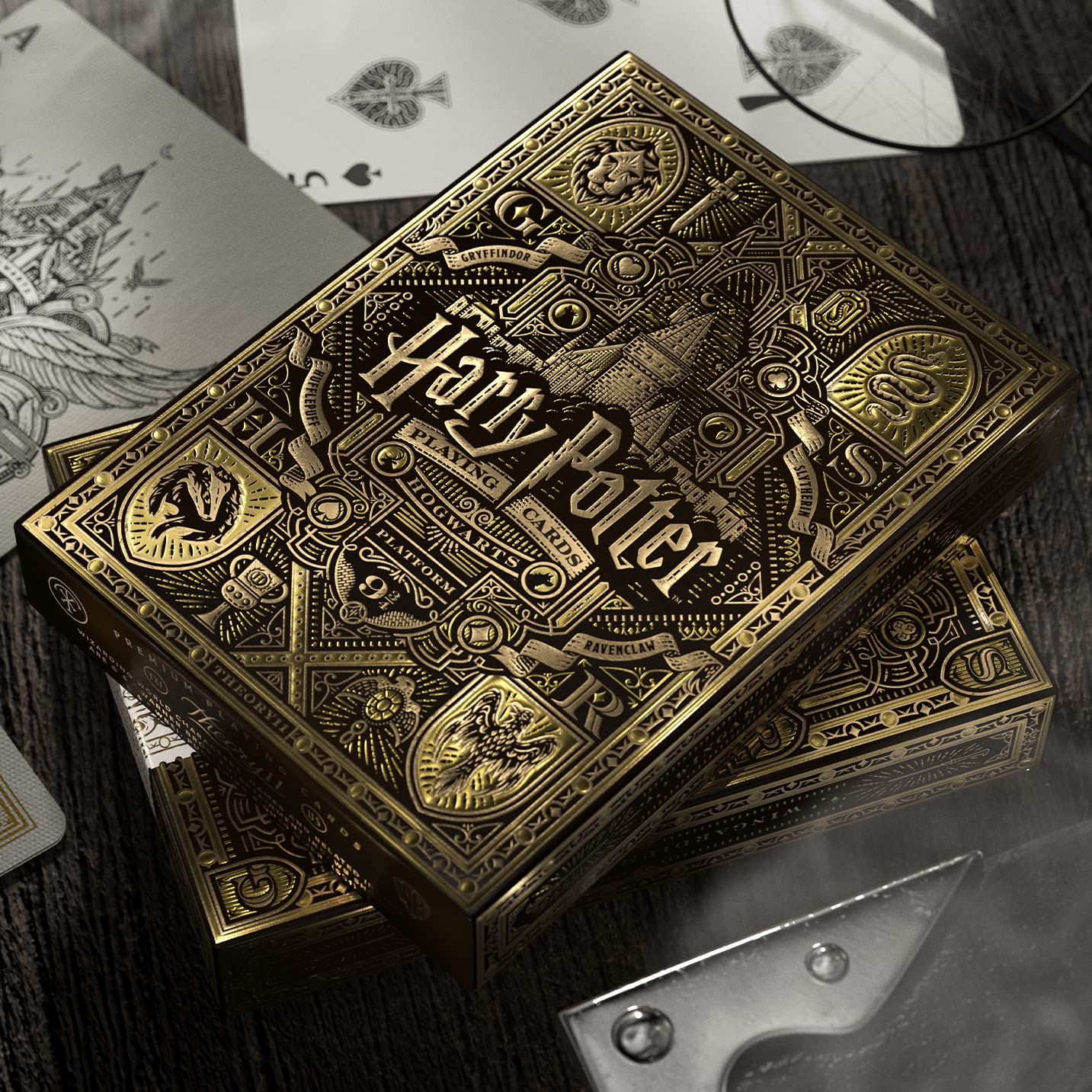 theory11 Harry Potter Playing Cards - Poker Size, Hufflepuff Yellow, FSC-Certified Paper, Model HARRY-POTTER-YELLOW