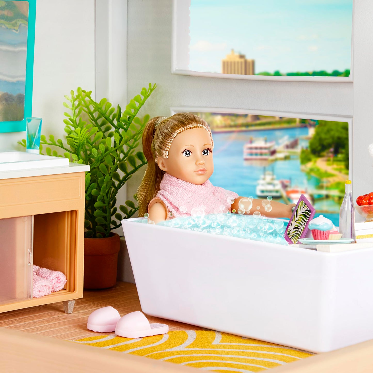 Lori – Mini Doll – 6-Inch Fashion Doll – Stylish Outfit – Toys For Kids – 3 Years + – Kinley