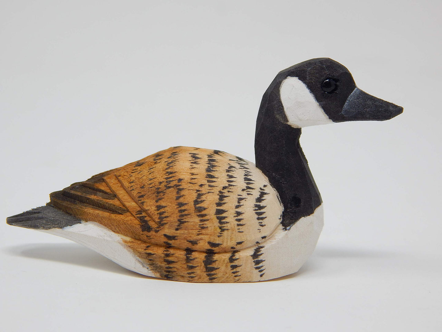 Selsela Canada Goose Figurine Decoration Handmade Wooden Statue Duck Art Decoy Carved Bird Geese Branta Small Animal Collectible