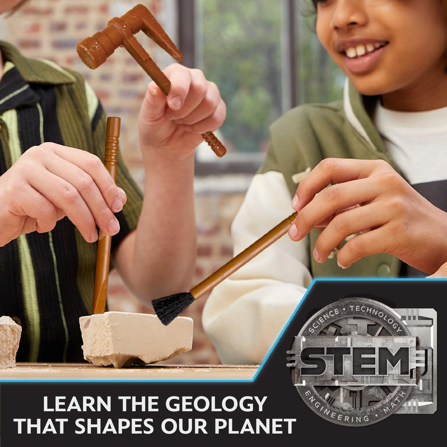 Star Wars The Armorer Gemstone Dig, Reveal 8 Real Gemstones Inside The Armorer'S Helmet, Including Amethyst, Quartz, Red Agate, Star Wars Toys, Science Kits For Kids Age 8-12, Excavation Toys