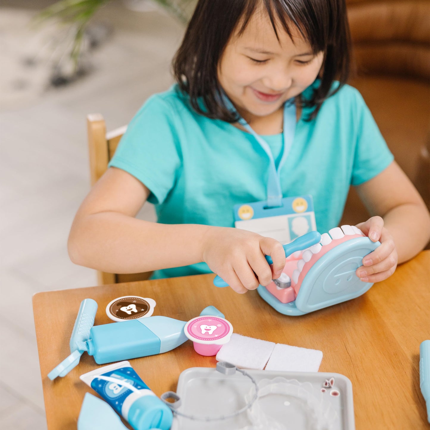 Melissa & Doug Super Smile Dentist Kit With Pretend Play Set Of Teeth And Dental Accessories (25 Toy Pieces) - Pretend Dentist P