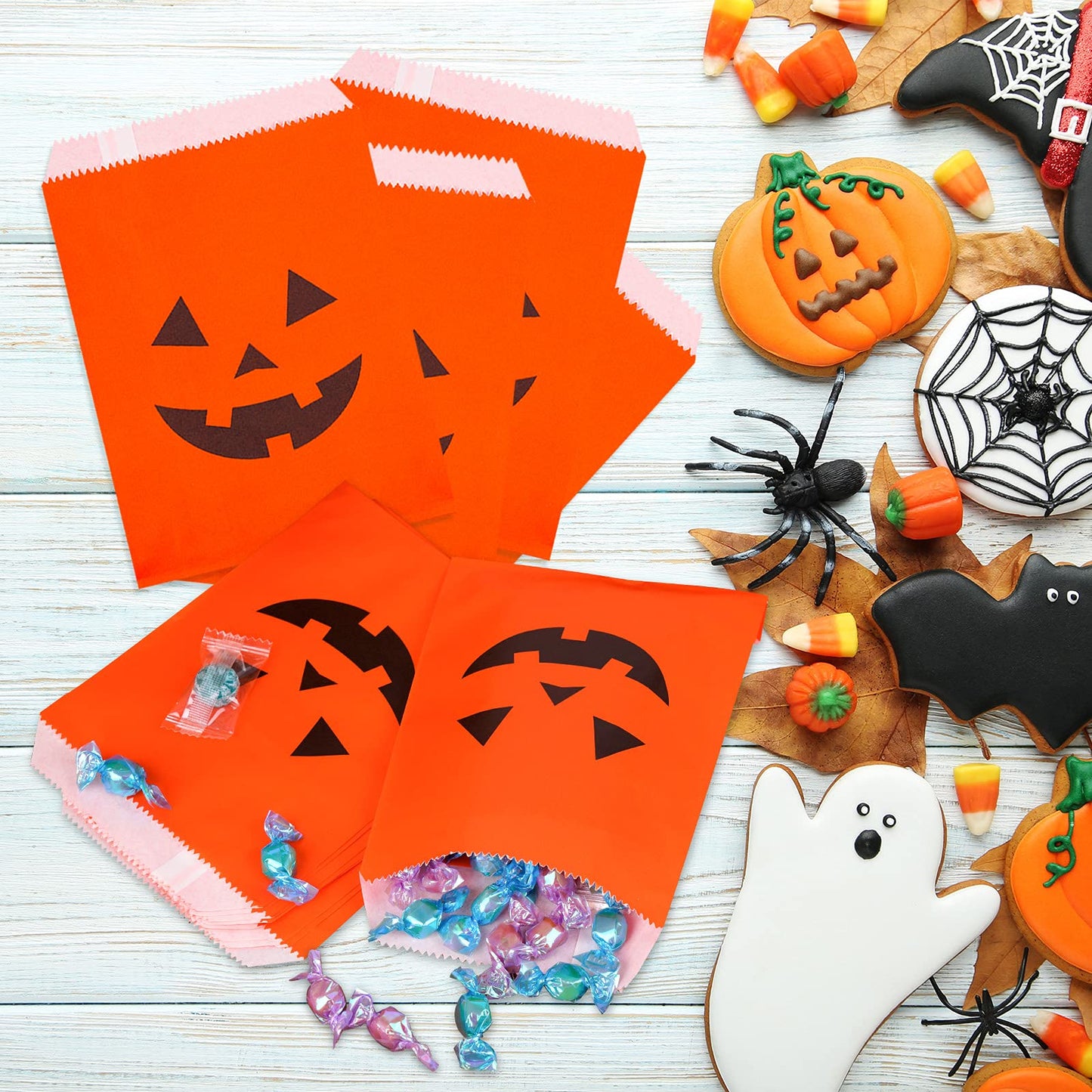 Kolewo4Ever 100 Pieces Halloween Pumkin Bags Halloween Treats Bags Halloween Paper Bags Pumkin Color Bags Jack-O-Lantern Pumpkin