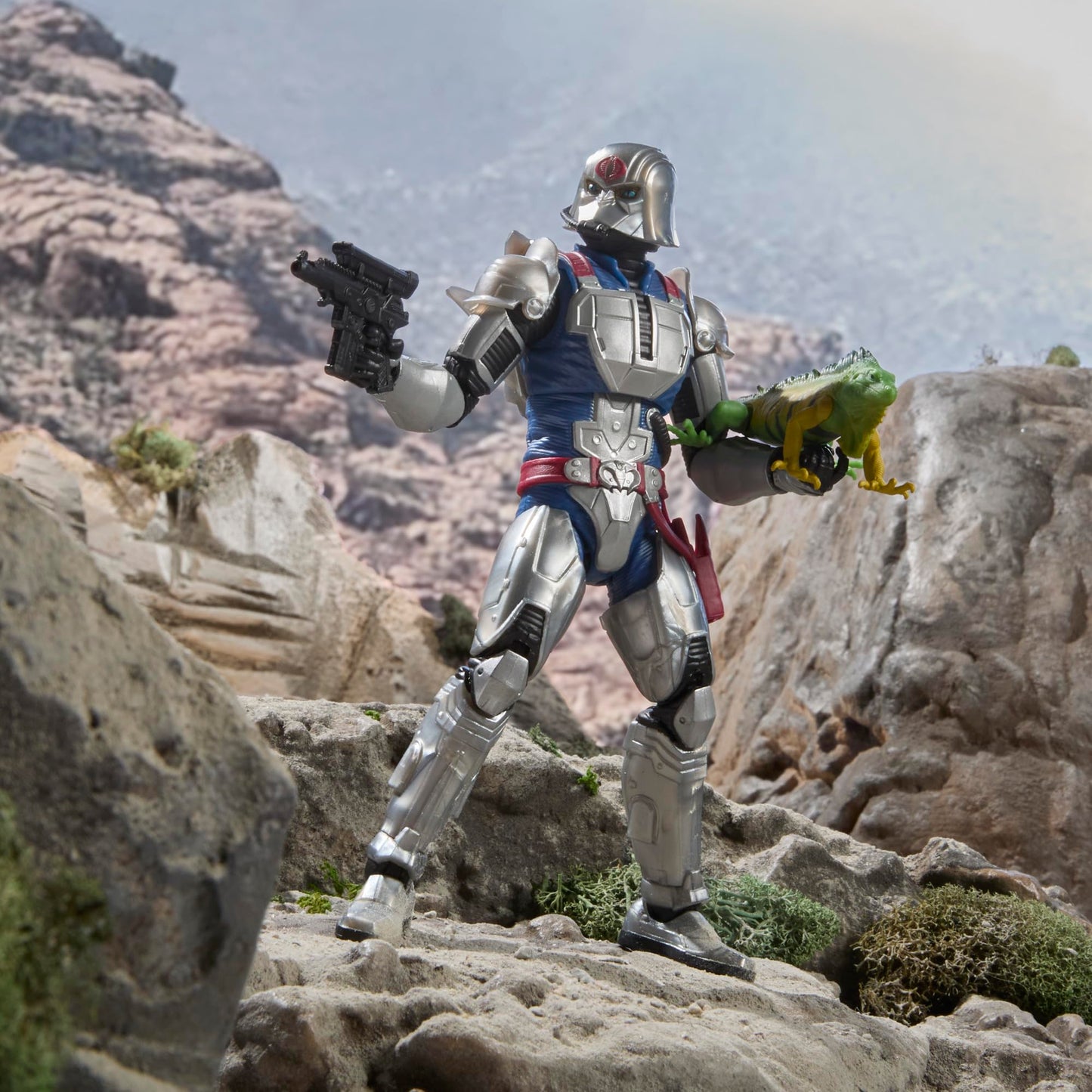 G.I. Joe Classified Series #168  Cobra Commander with Combat protective covering  Collectible 6 Inch Action Figure with 7 Accessories