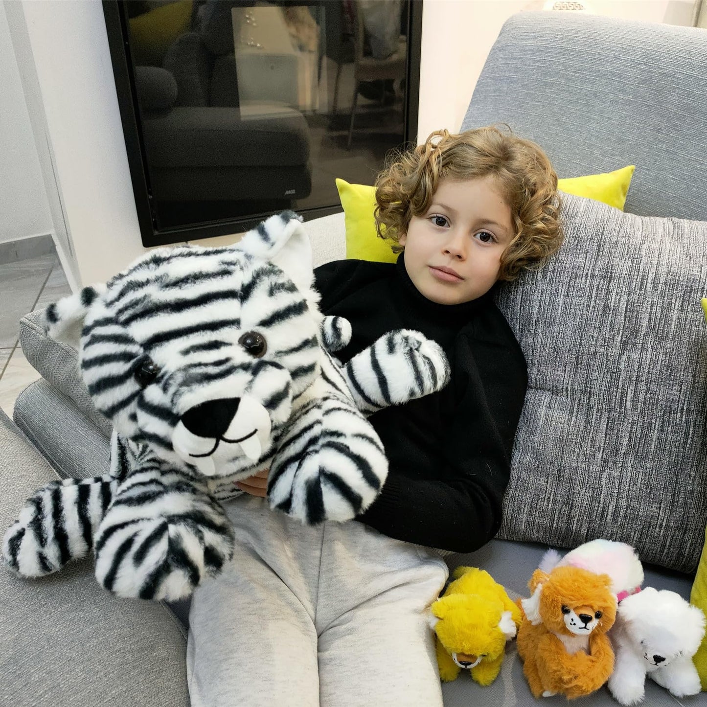 Tezituor 5 Pcs Tiger Stuffed Animals Set  20 Inch Large Mommy Stuffed Tiger Plush with 4 Babies Toy  White Tiger Plush Pillow Gift for Girls Boys