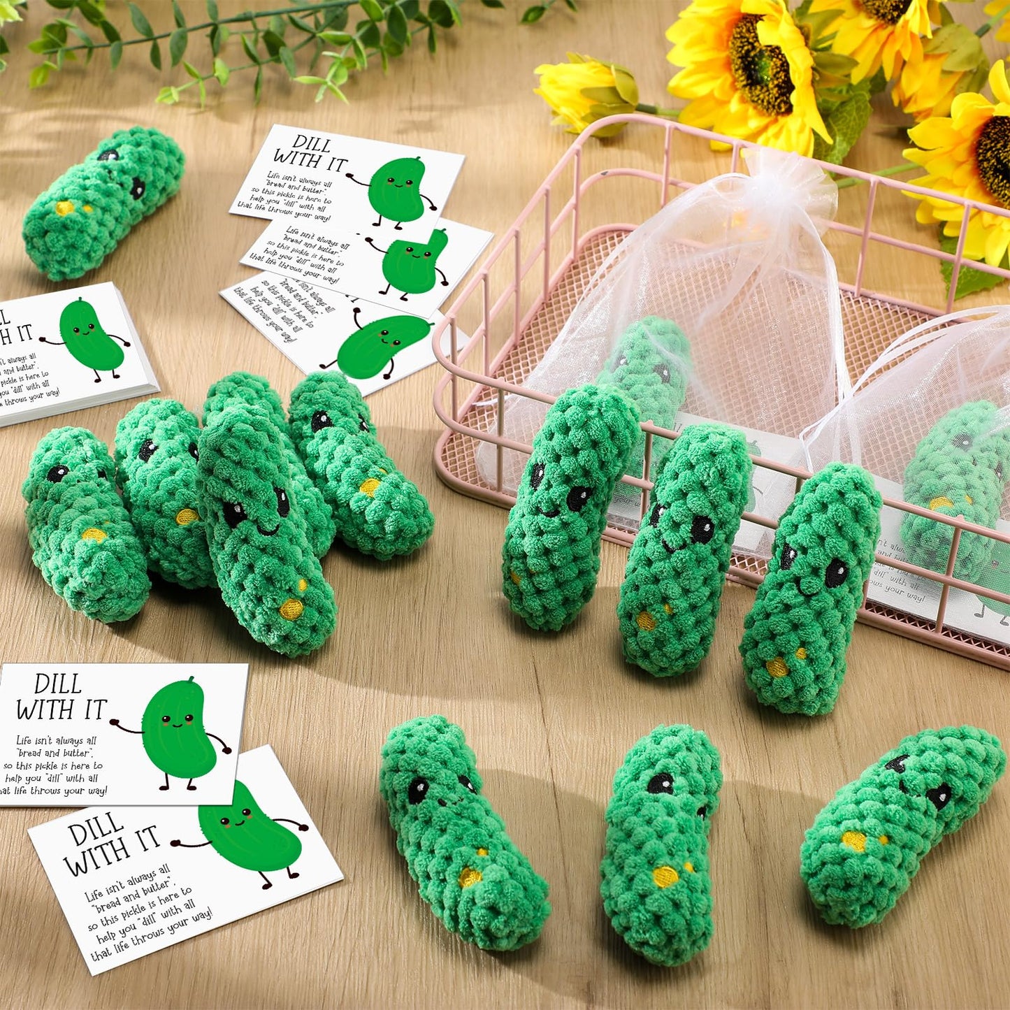 6 Set Crochet Pickle Gifts Bulk with Support Cards Positive Appreciation Party Favors for Employee Coworker Teacher Student Nurs