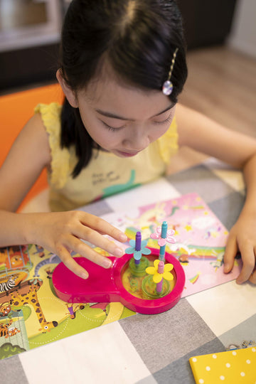 4M Toysmith, Thinking Kits Amazing Spiral Art From Steam For Juniors, Flower Toppers Spin As The Motorized Art Spinner Draws 16-