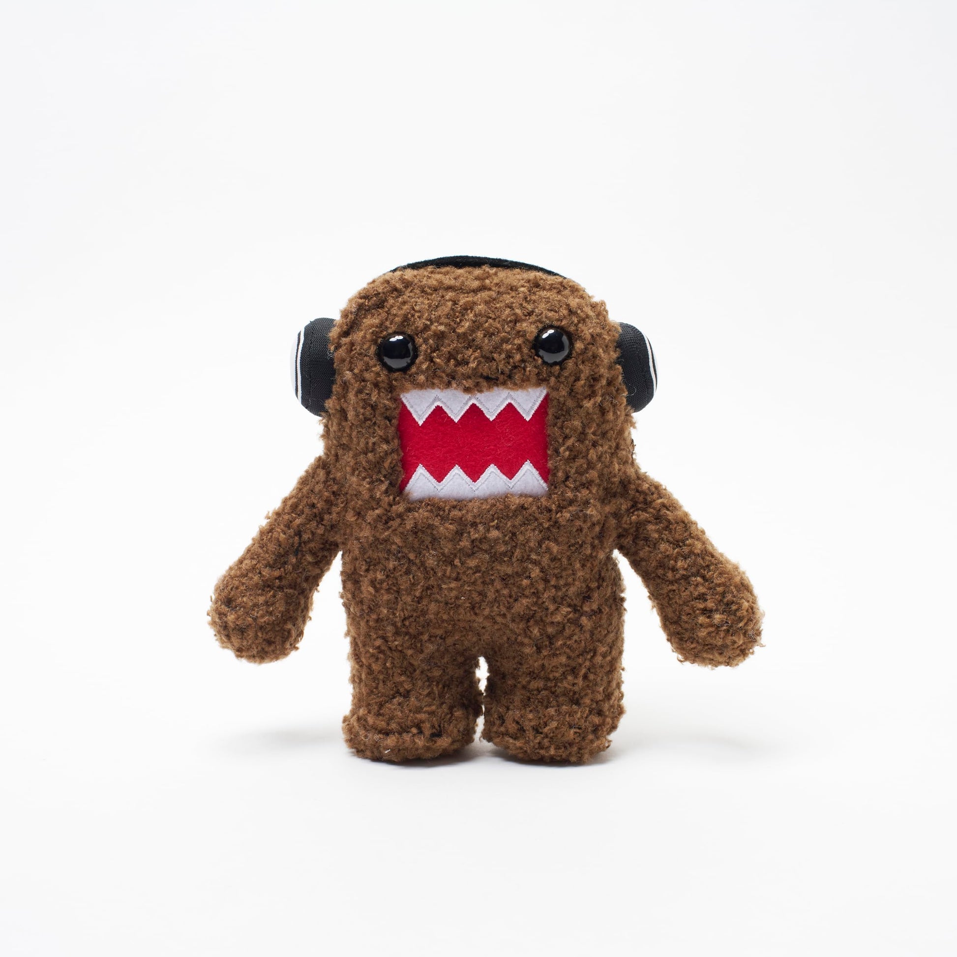 LICENSE 2 PLAY Domo Kun 6.5-Inch Plush - DJ Headphones Edition - Super-Soft Collectible Toy for Kids, Kidults & Nostalgic Fans