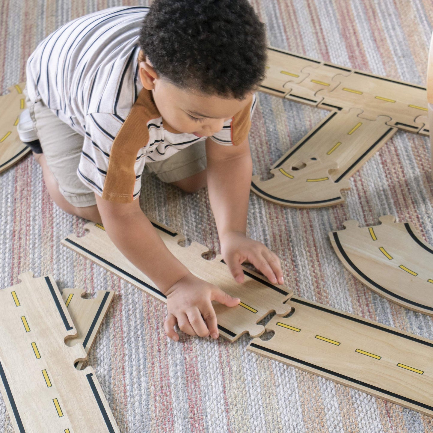 Guidecraft Double-Sided Roadway System - 42 Puzzle Pieces And 5 Double-Sided Inspiration Cards: Building And Construction For Kids